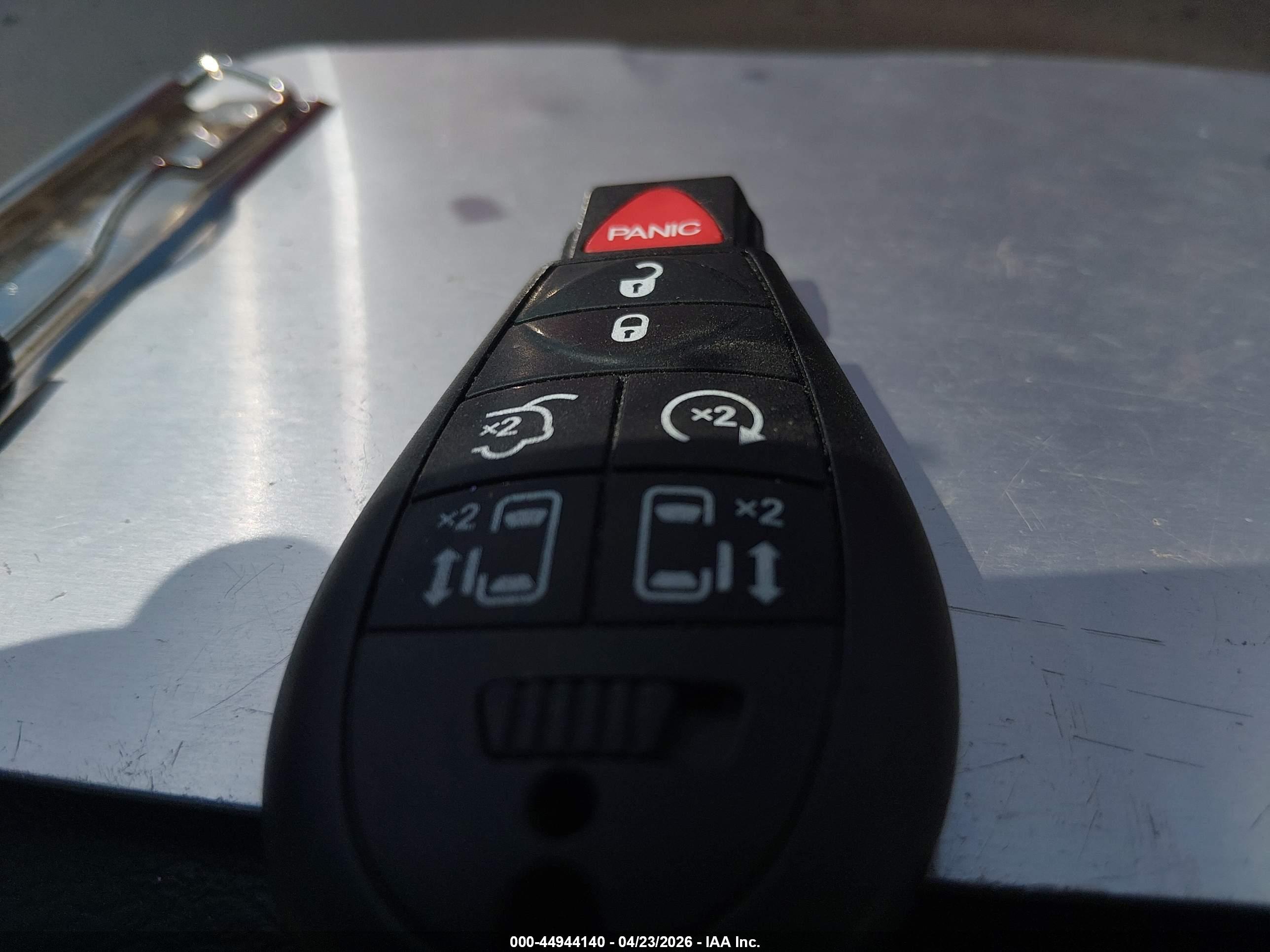 CHRYSLER TOWN image 11