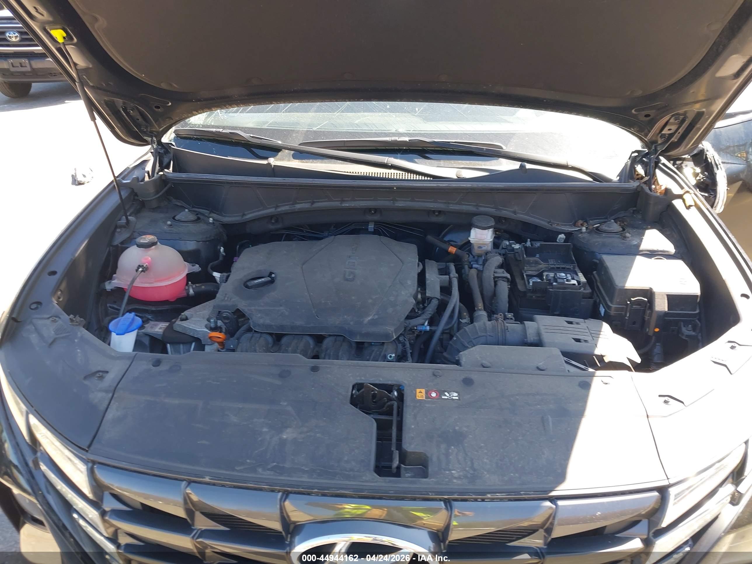 HYUNDAI TUCSON image 10