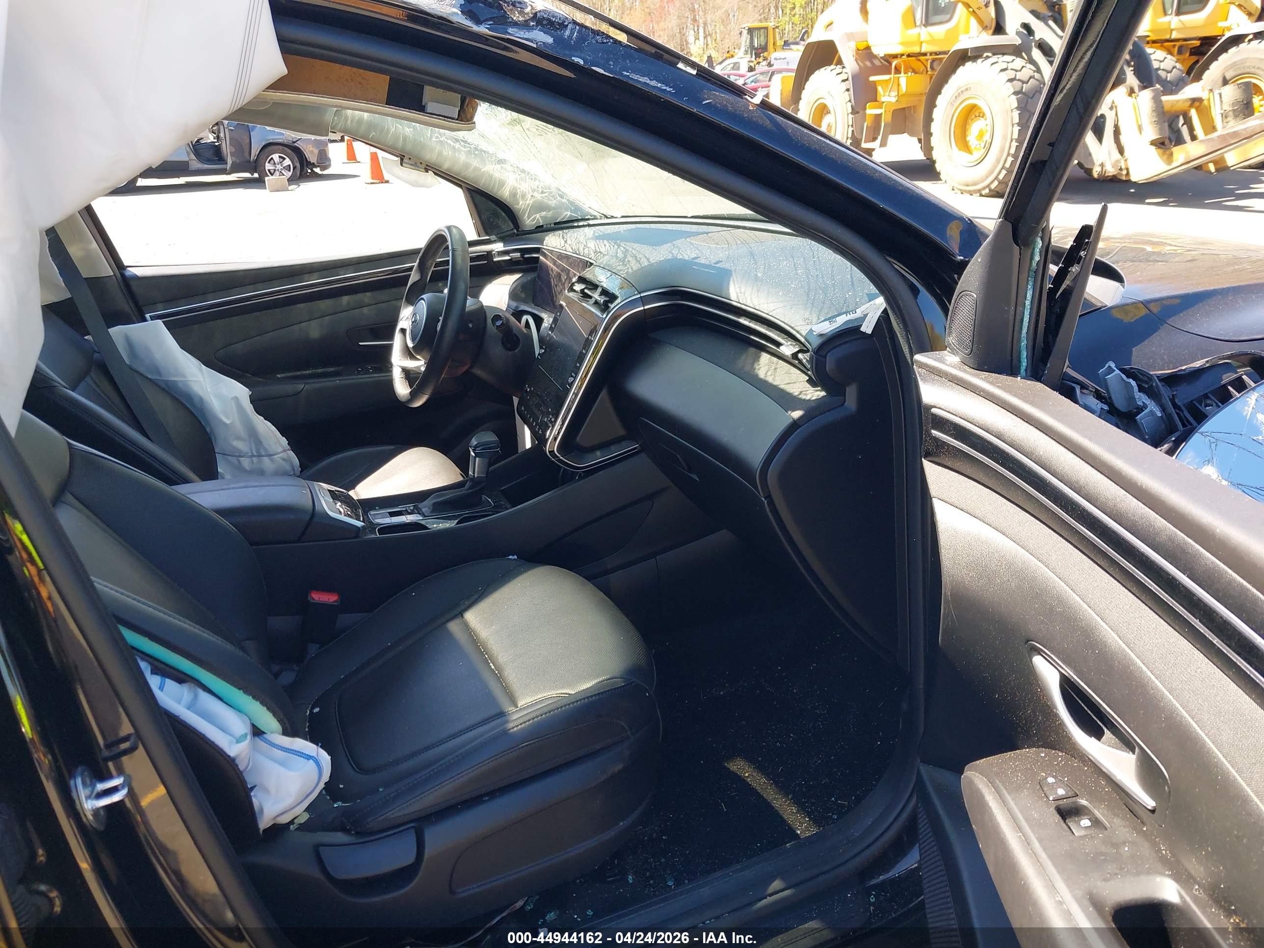 HYUNDAI TUCSON image 5