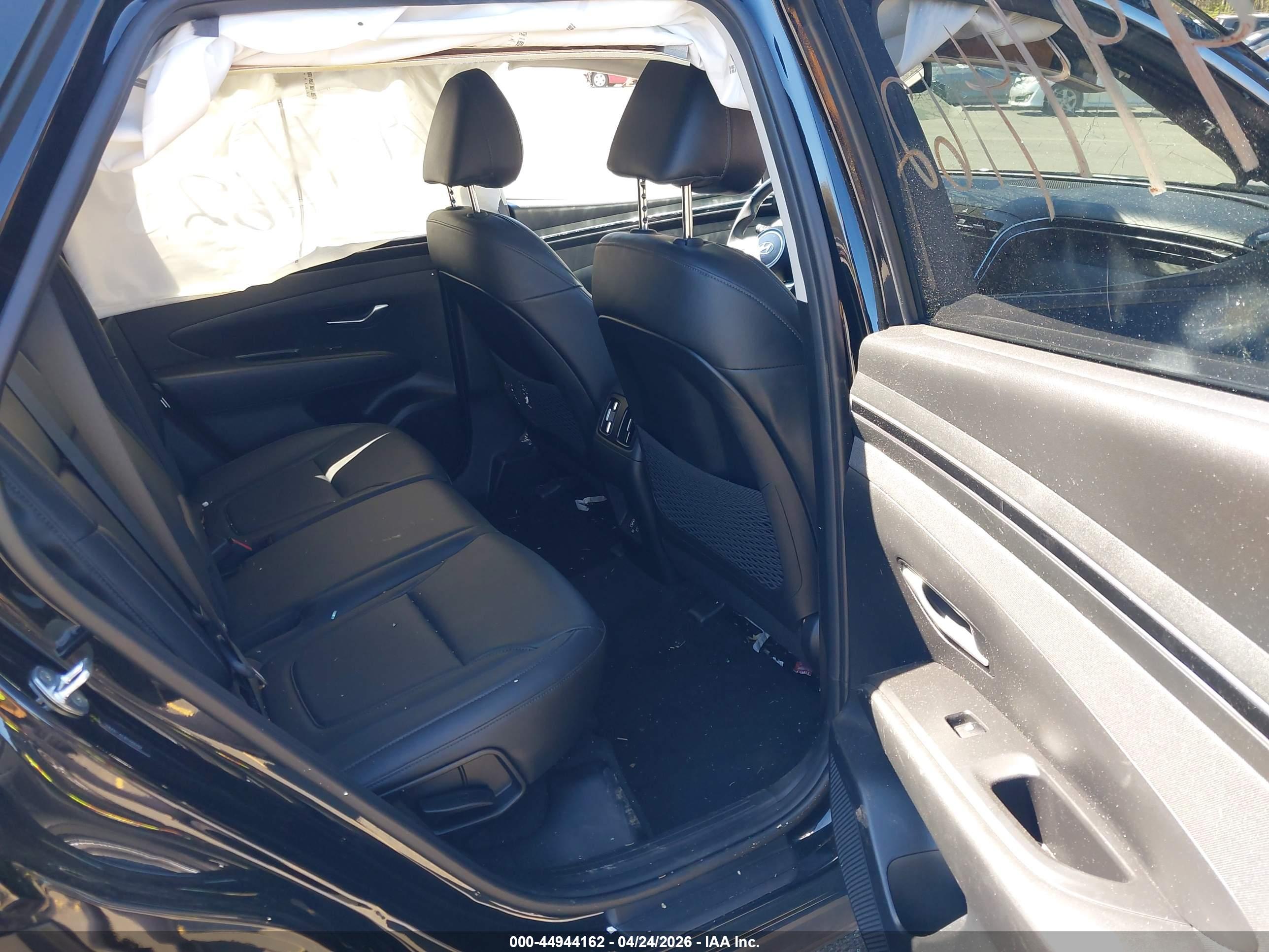 HYUNDAI TUCSON image 8