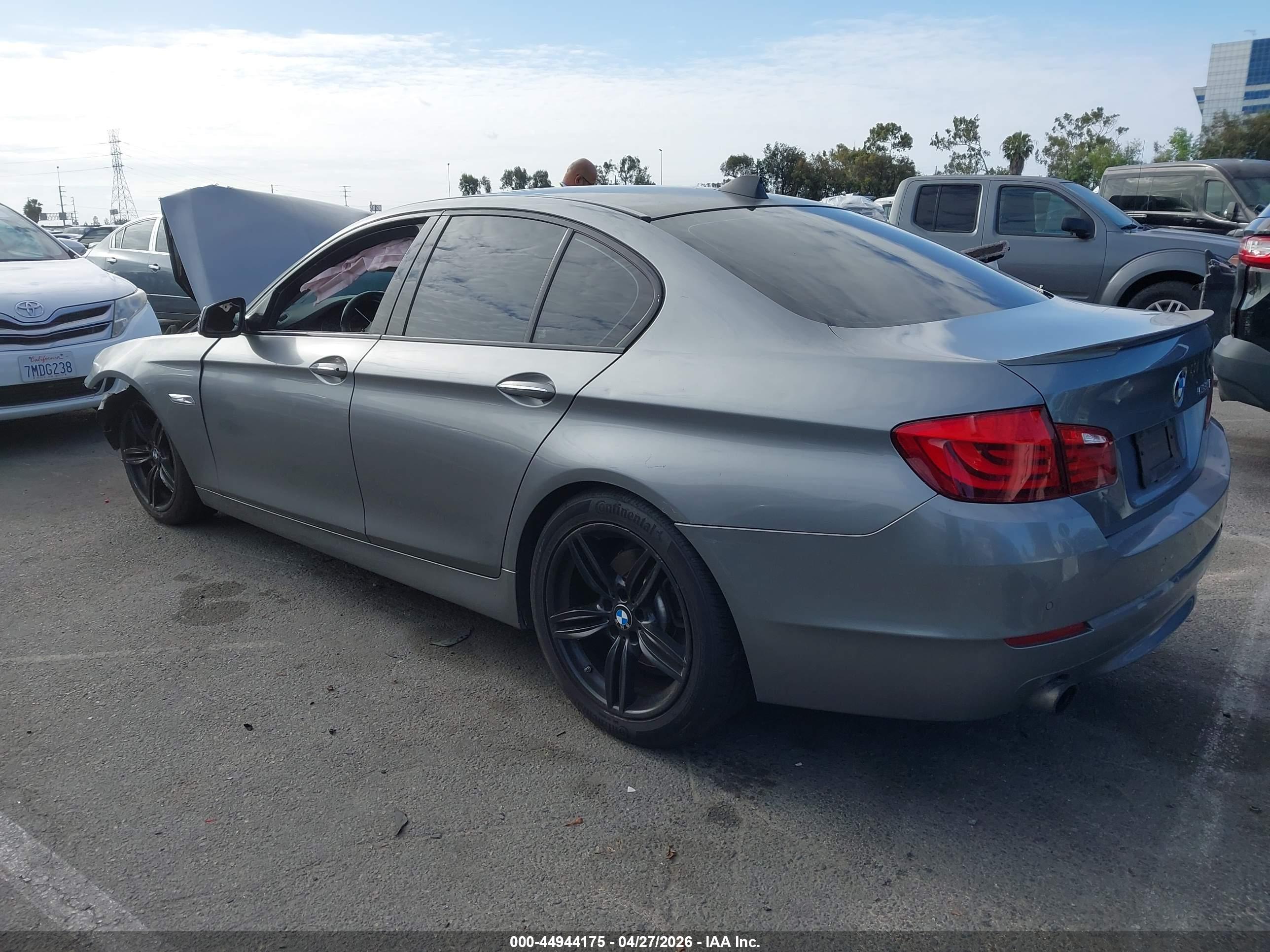 BMW 535I image 3
