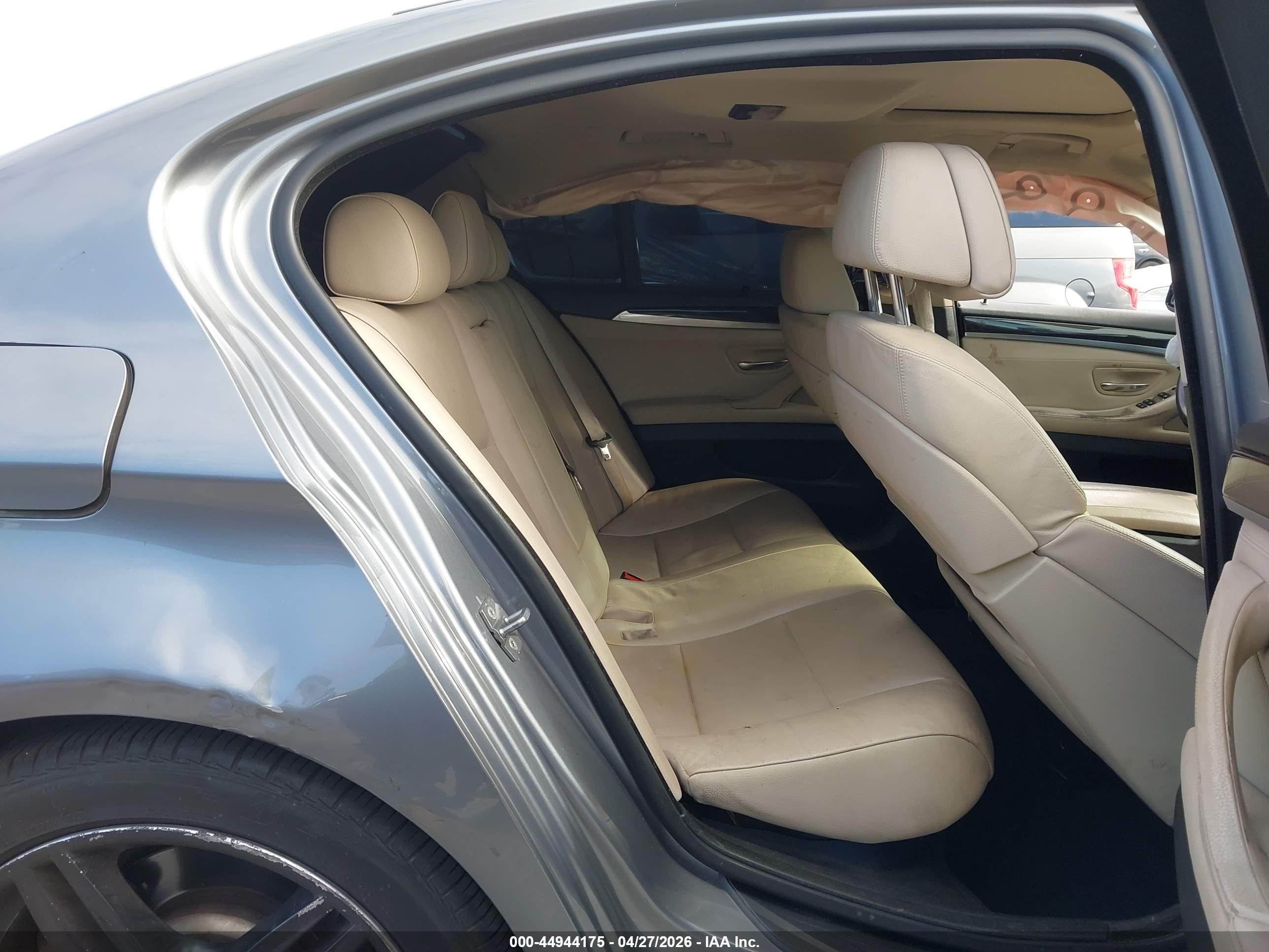 BMW 535I image 8