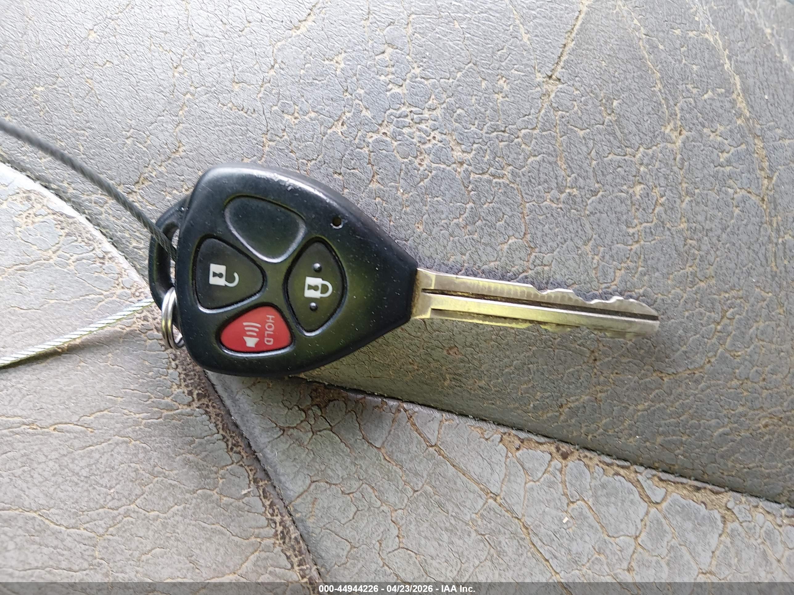 TOYOTA RAV4 image 11