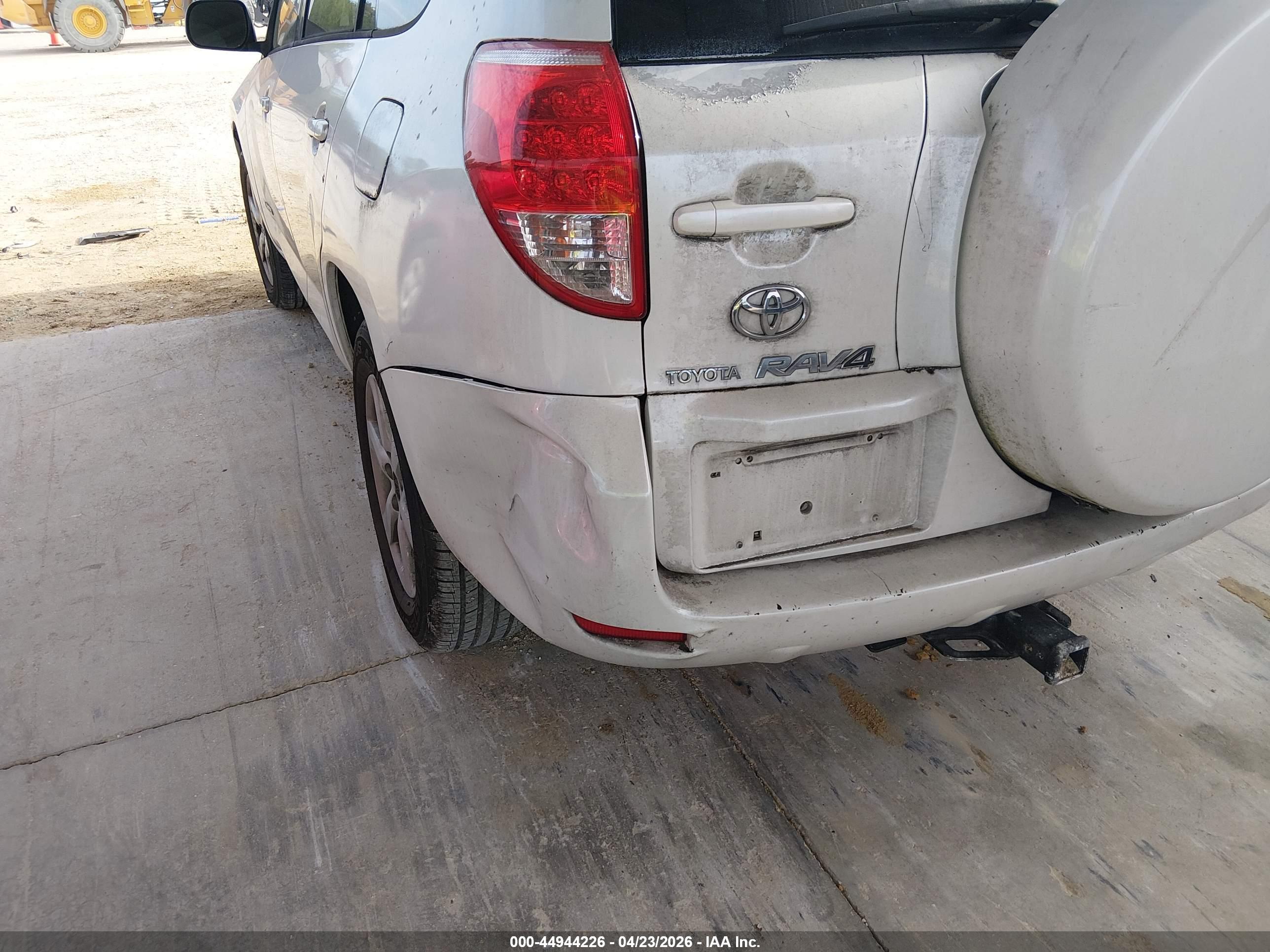 TOYOTA RAV4 image 6