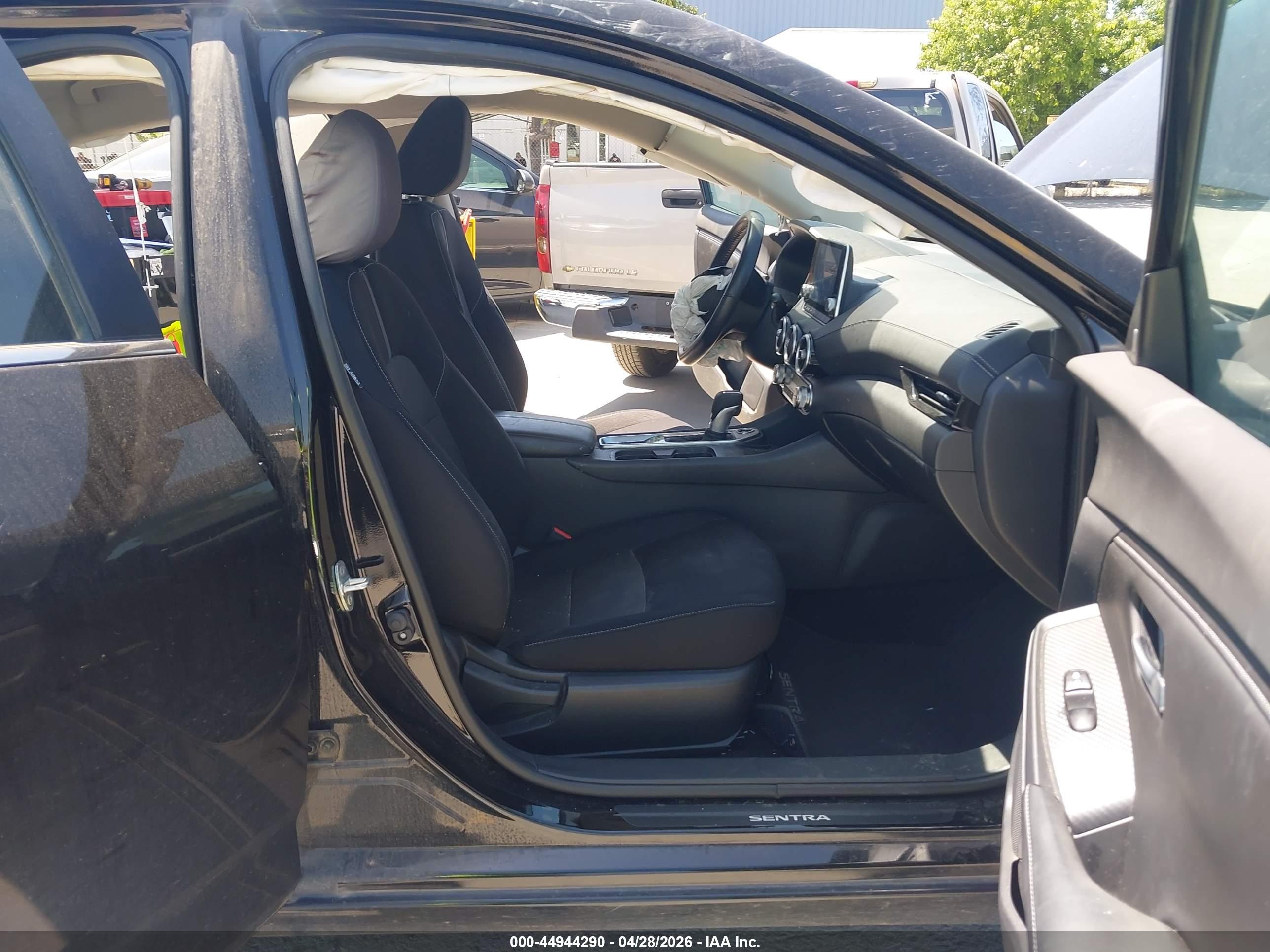 NISSAN SENTRA image 5