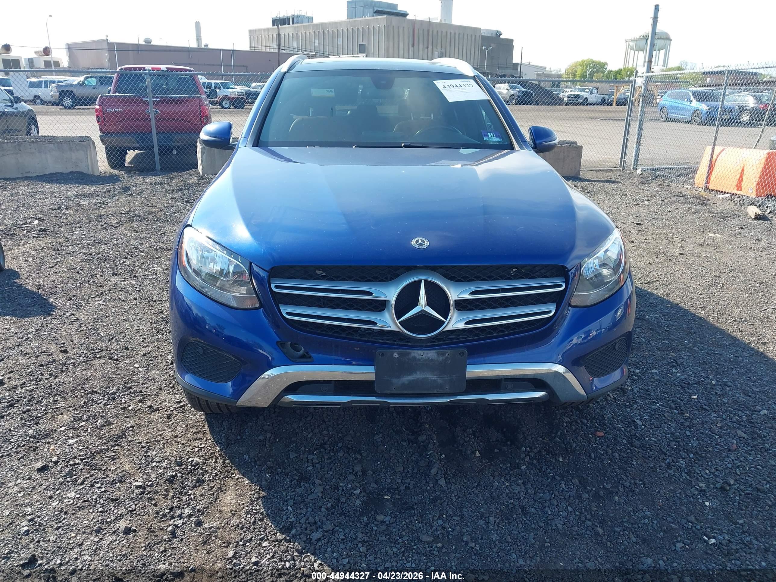 MERCEDES-BENZ GLC image 6