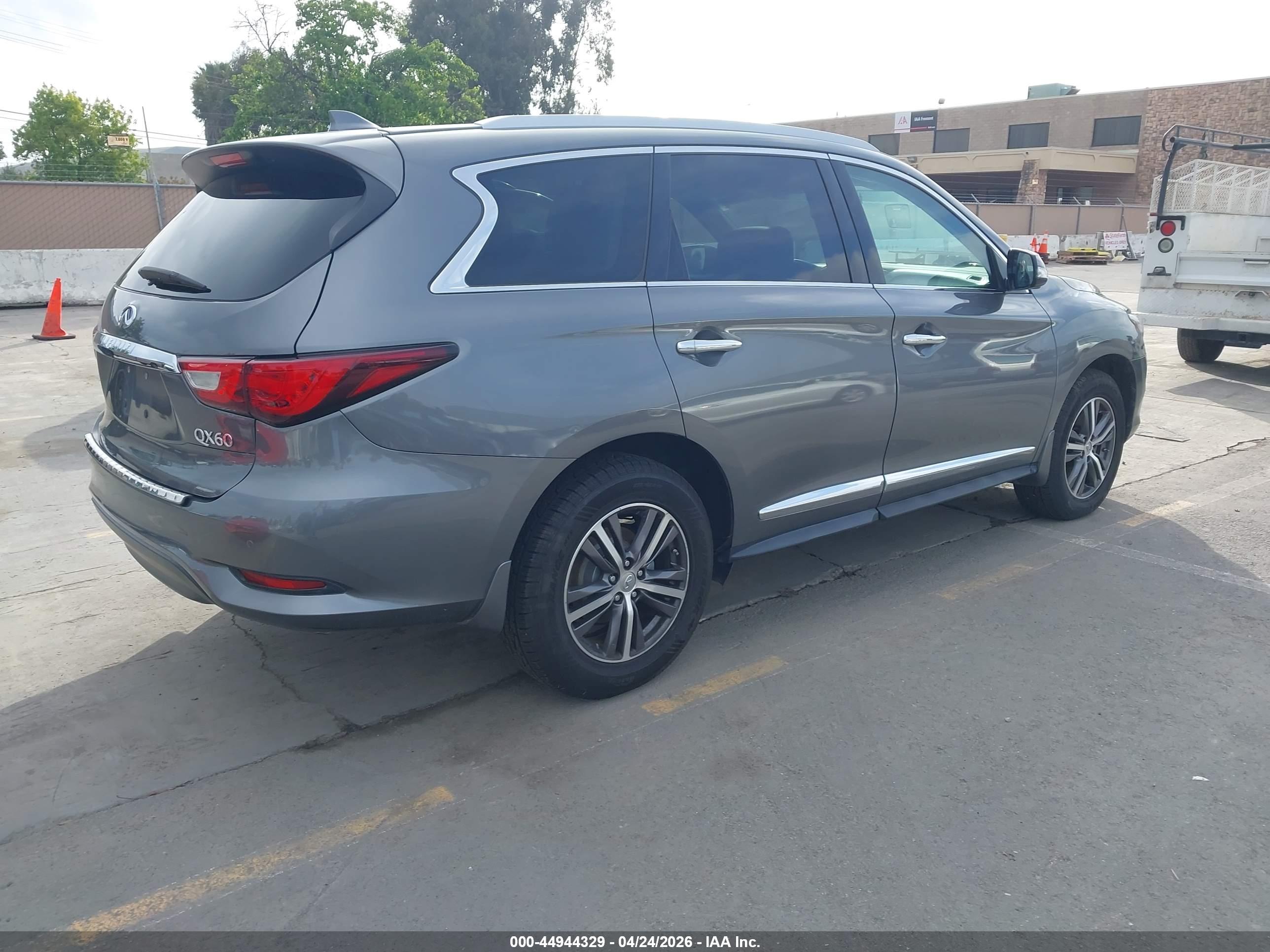 INFINITI QX60 image 4