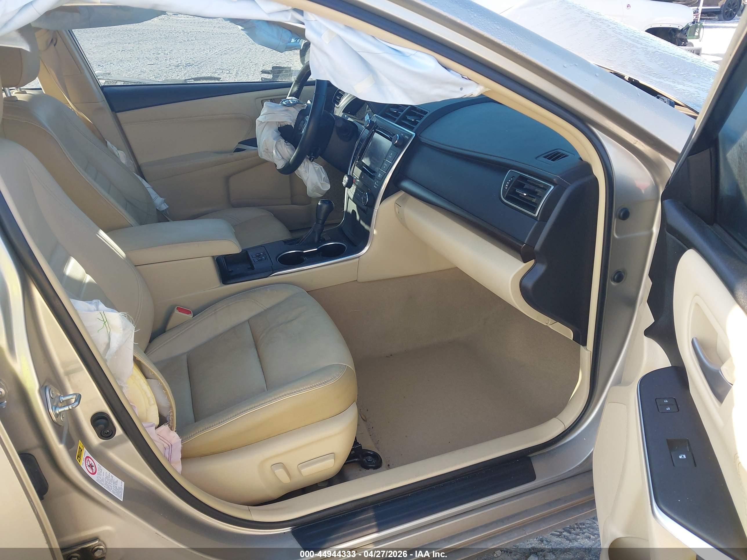 TOYOTA CAMRY image 5