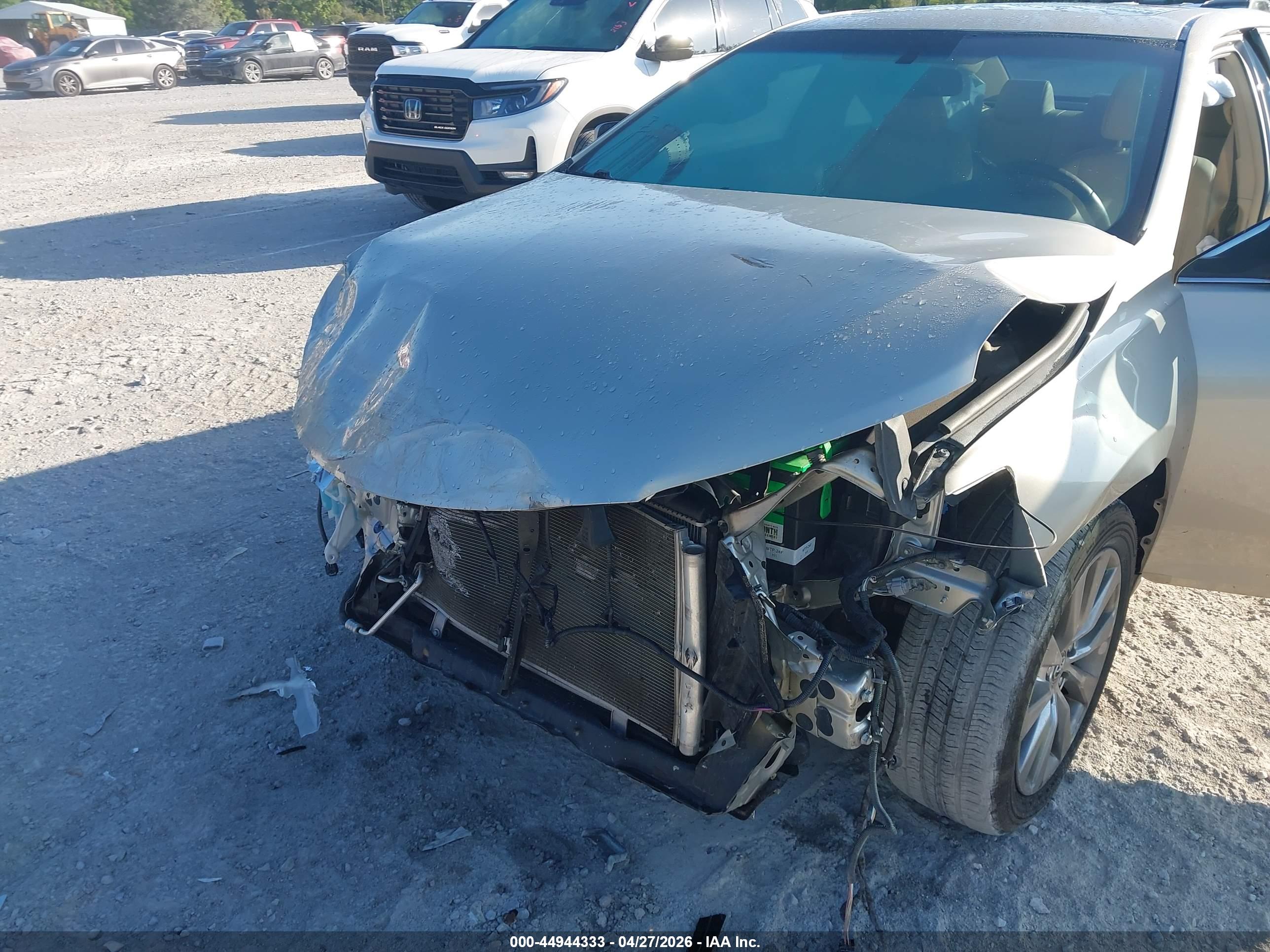 TOYOTA CAMRY image 6