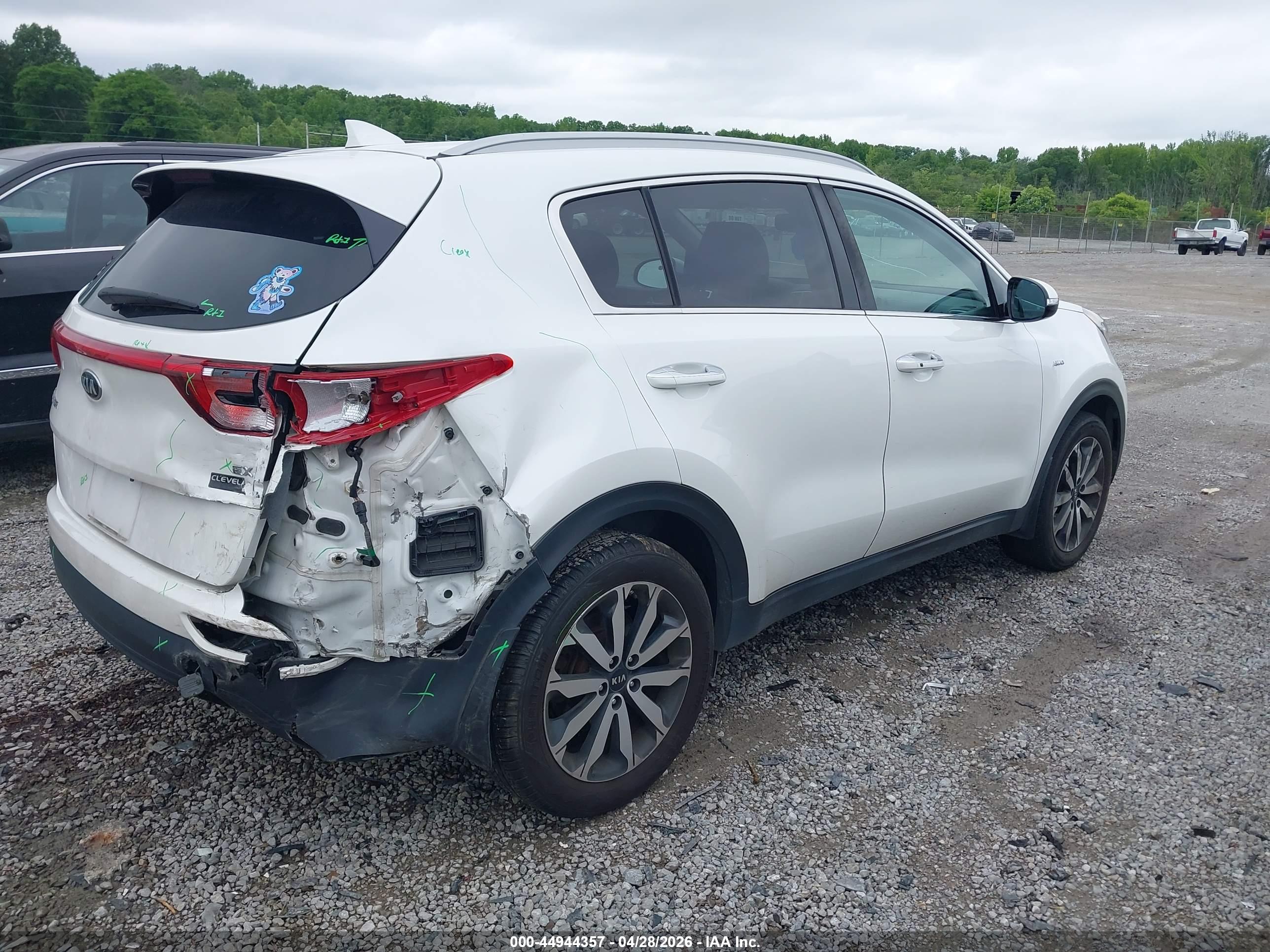 KIA SPORTAGE image 4