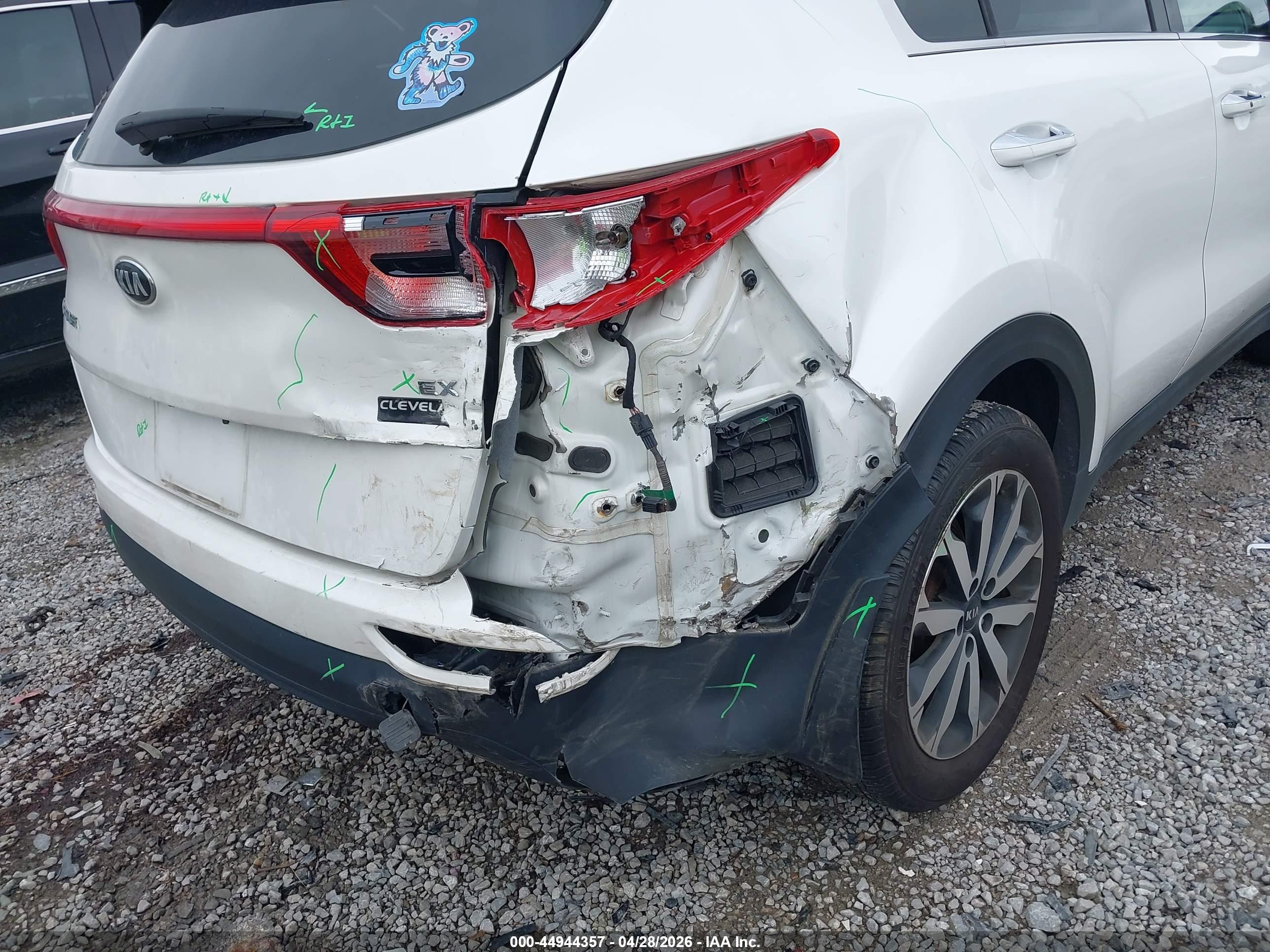 KIA SPORTAGE image 6
