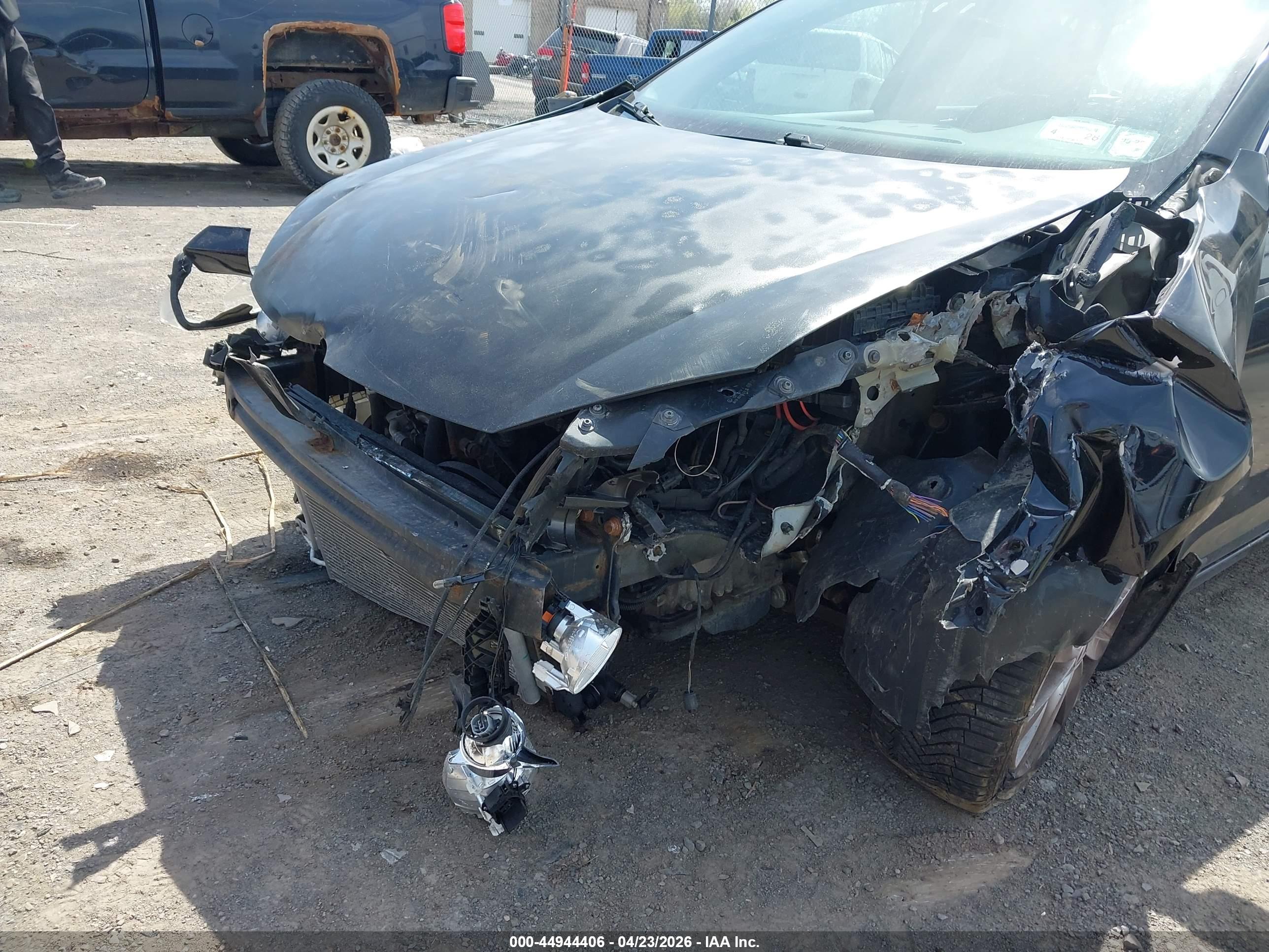 VOLKSWAGEN JETTA image 6