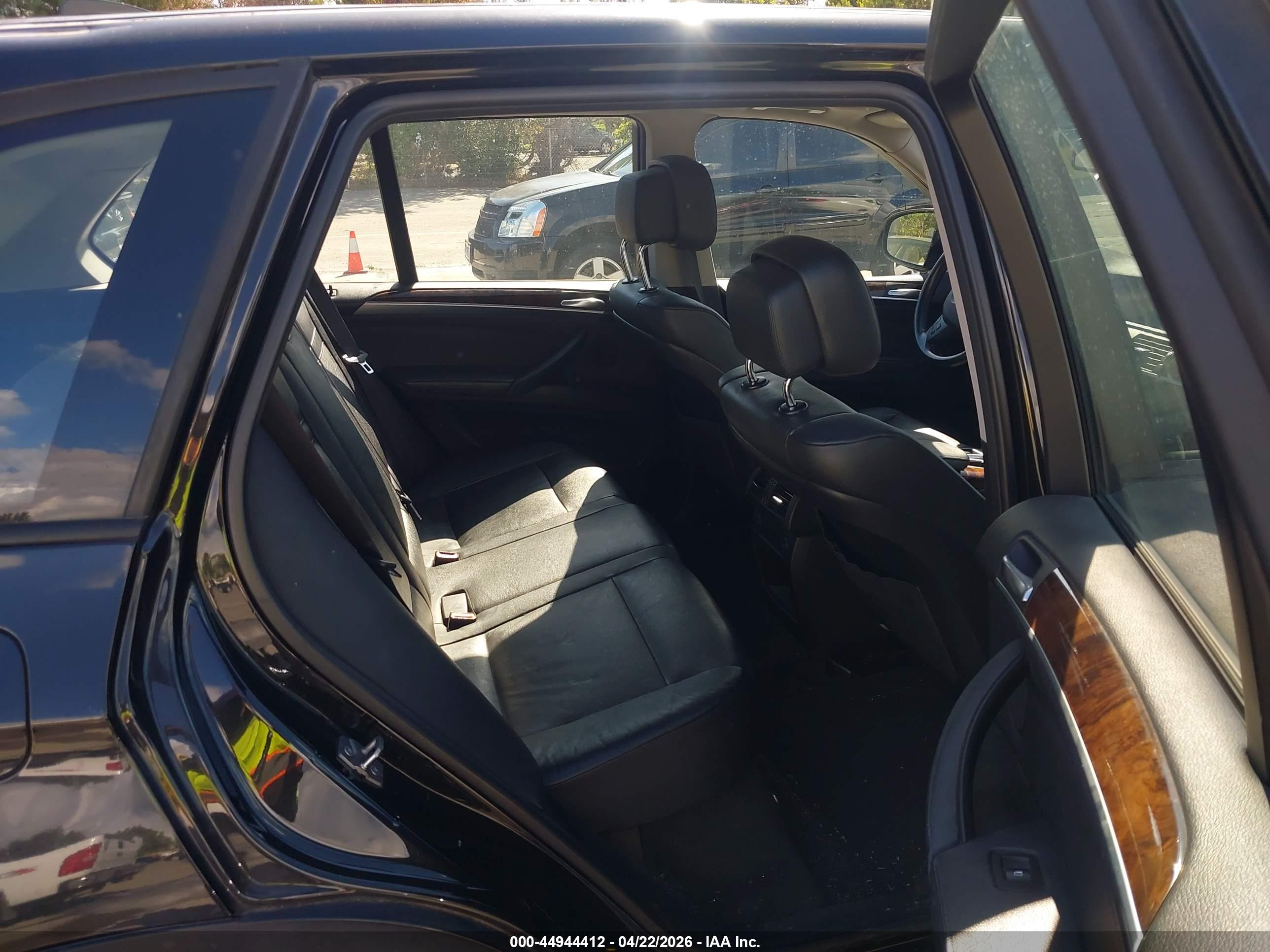 BMW X5 image 8