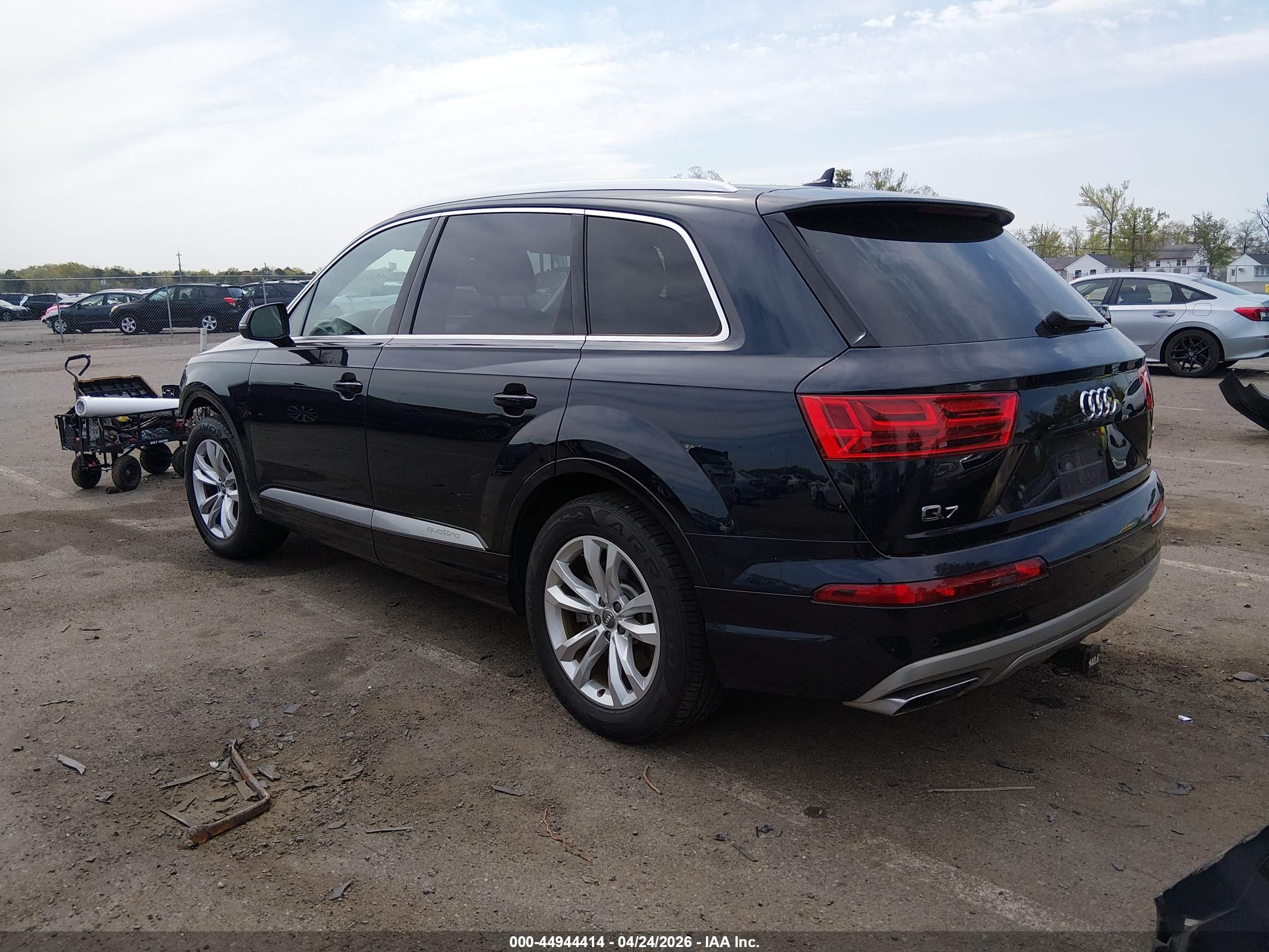 AUDI Q7 image 3