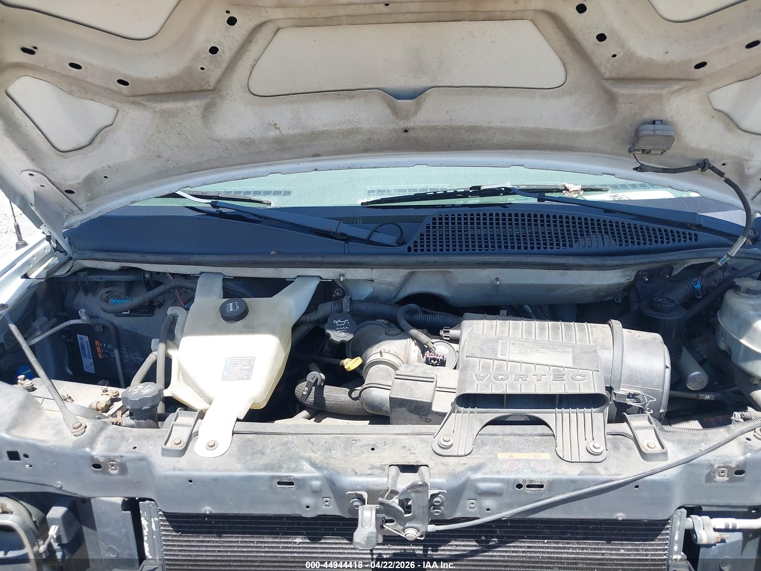 CHEVROLET EXPRESS image 10