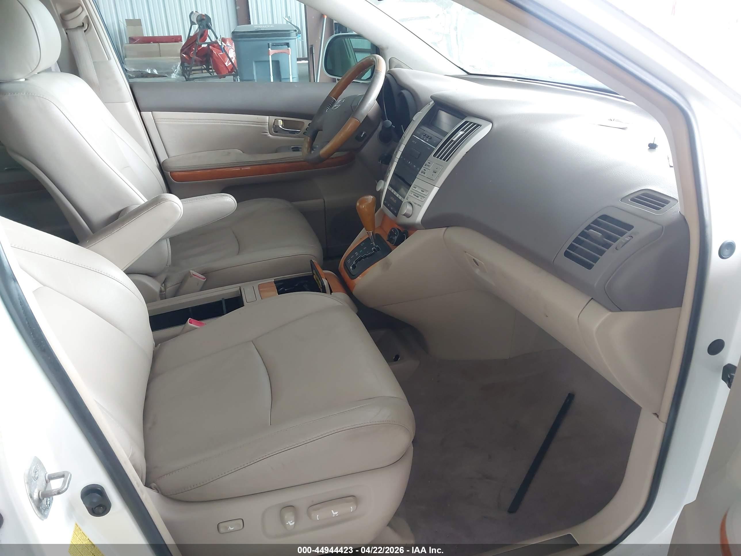 LEXUS RX image 5