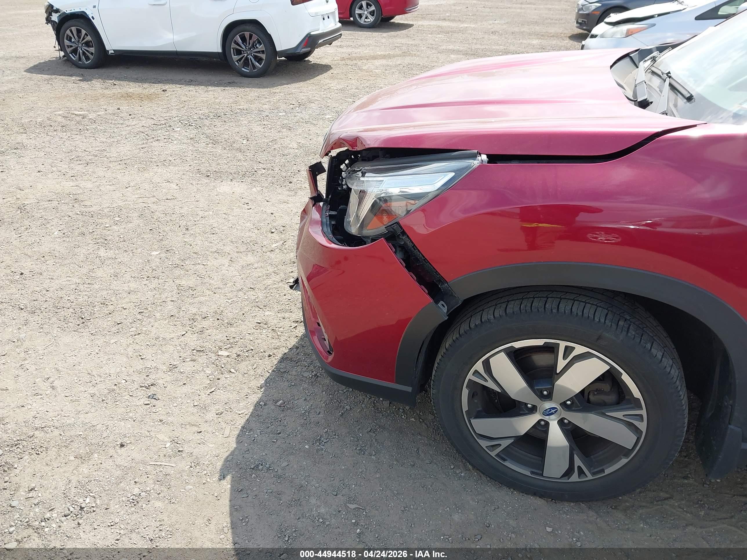 SUBARU FORESTER image 6