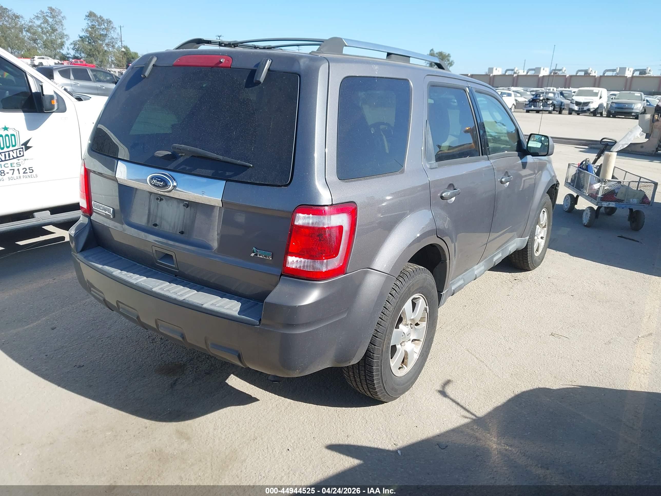 FORD ESCAPE image 4
