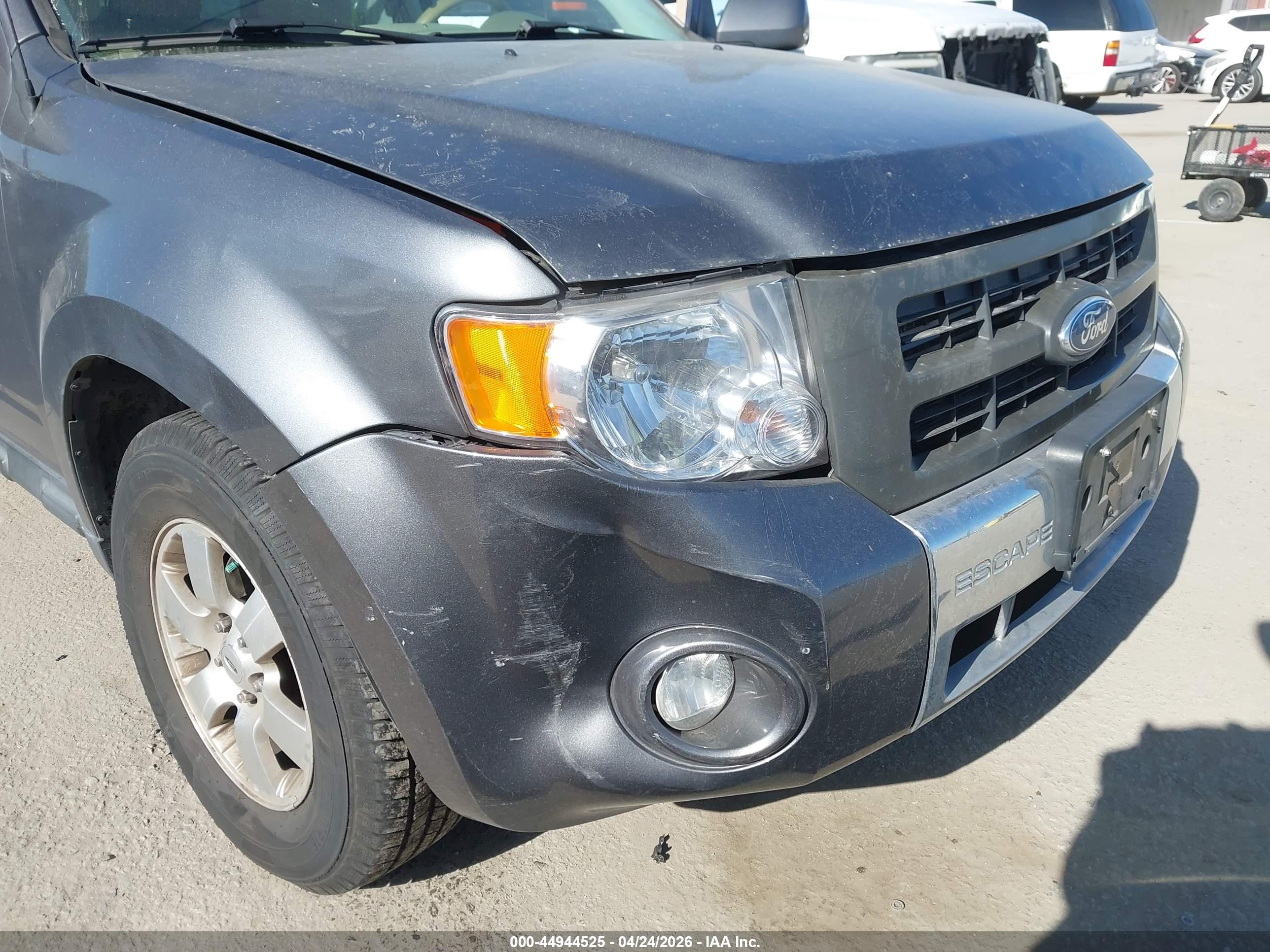 FORD ESCAPE image 6