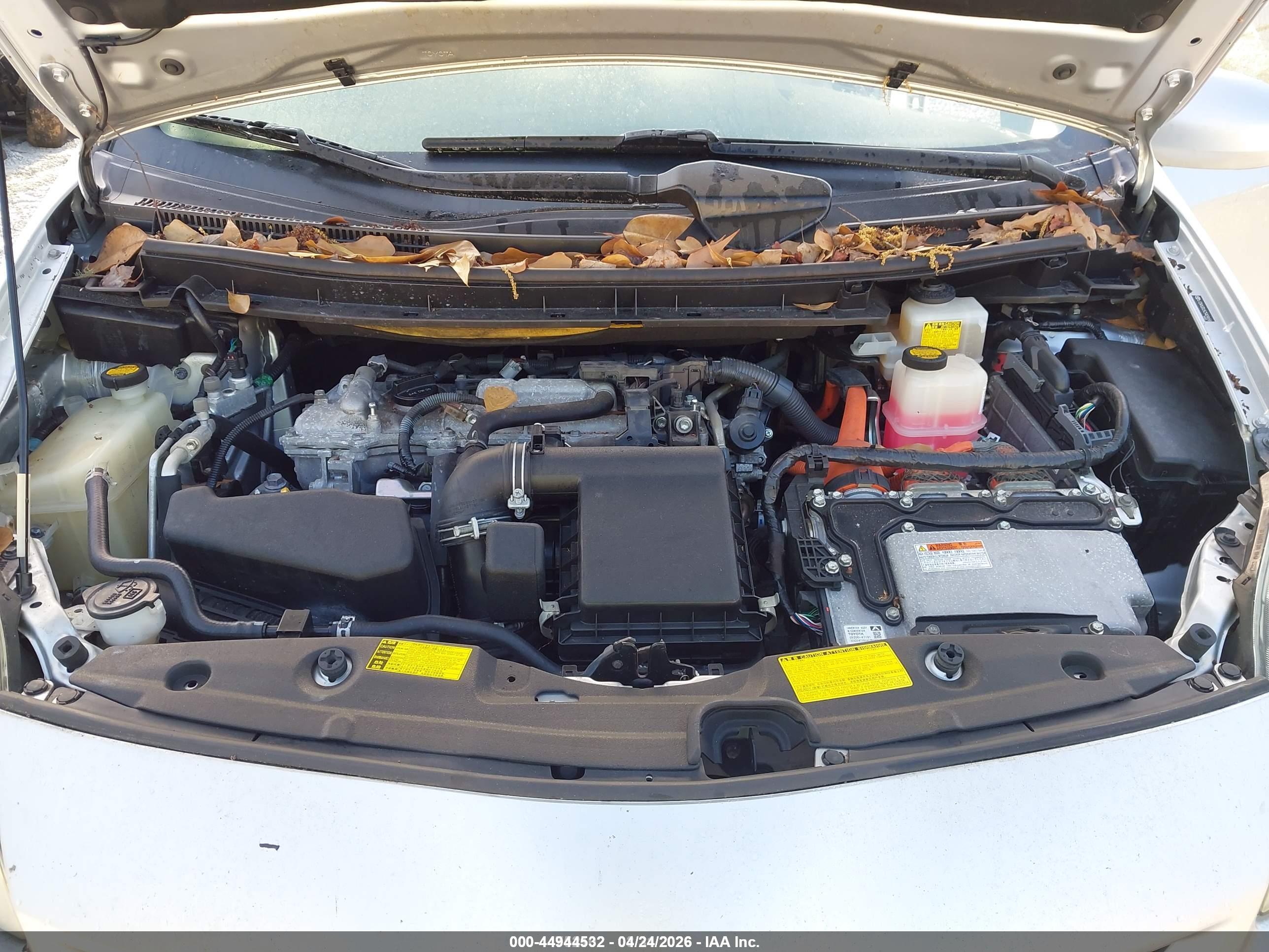 TOYOTA PRIUS image 10