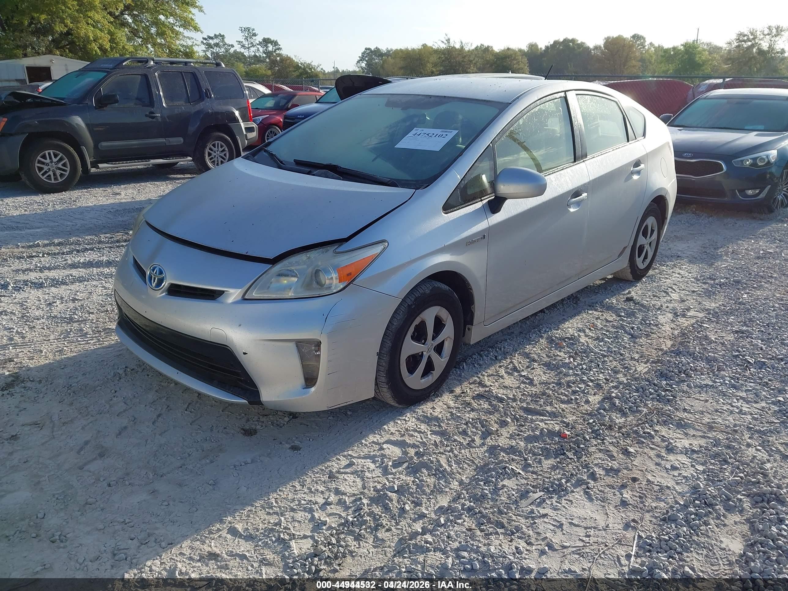 TOYOTA PRIUS image 2