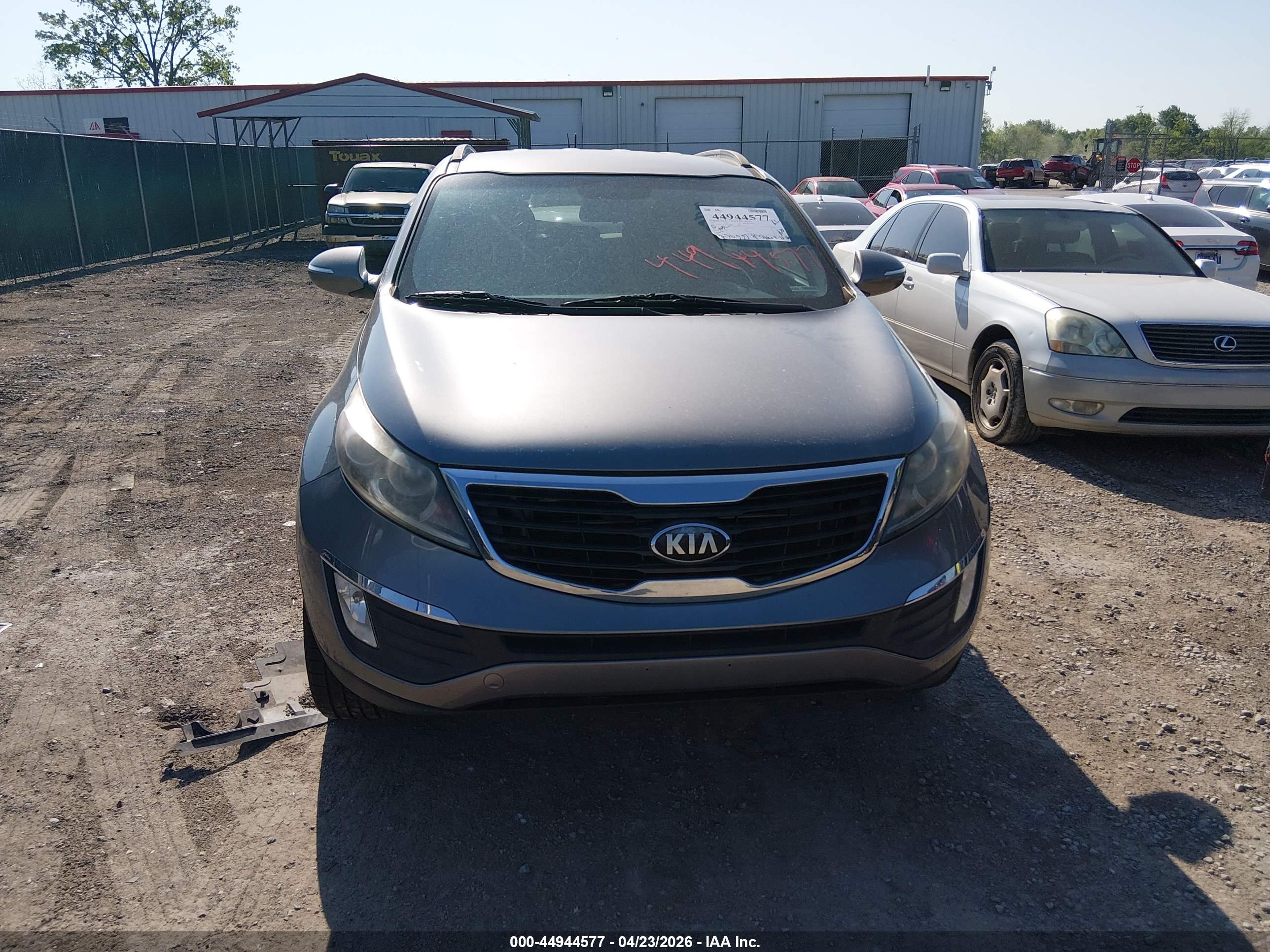 KIA SPORTAGE image 6