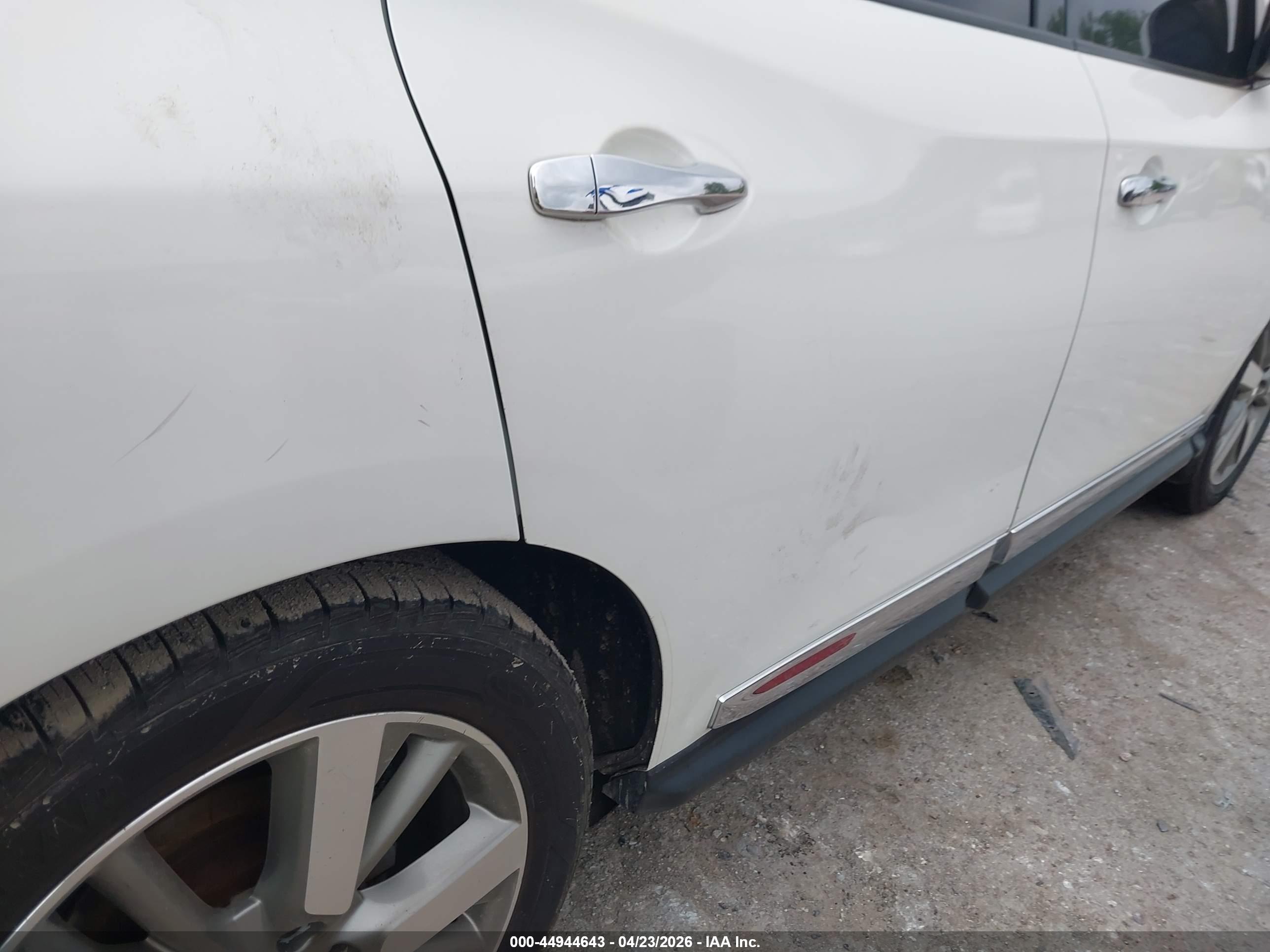 NISSAN PATHFINDER image 6