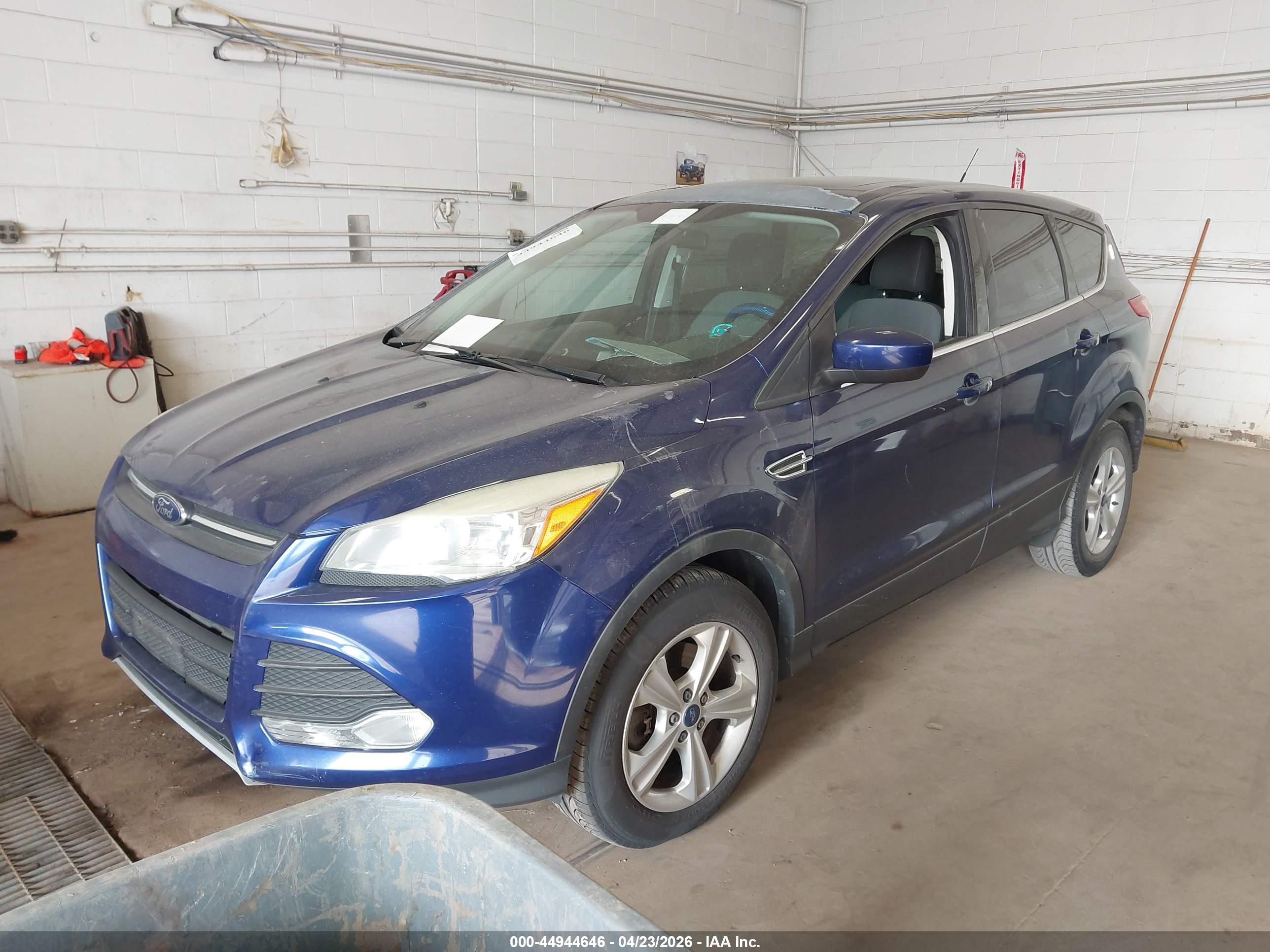 FORD ESCAPE image 2