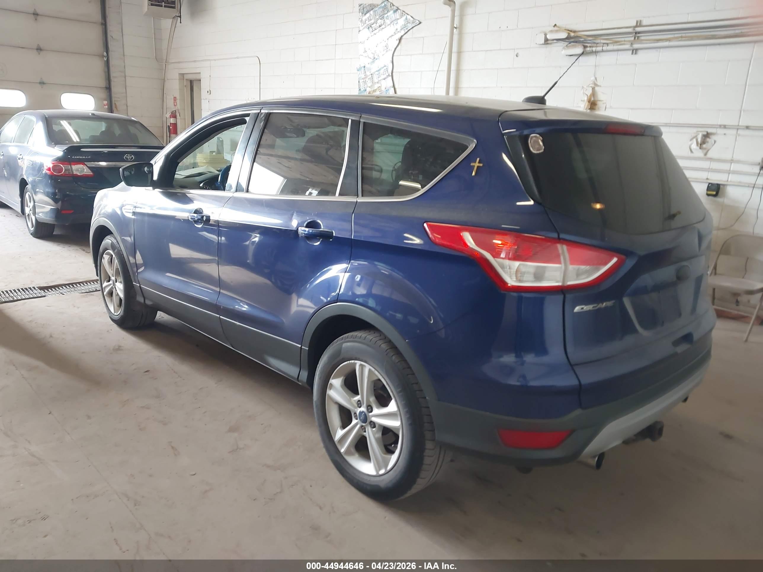 FORD ESCAPE image 3