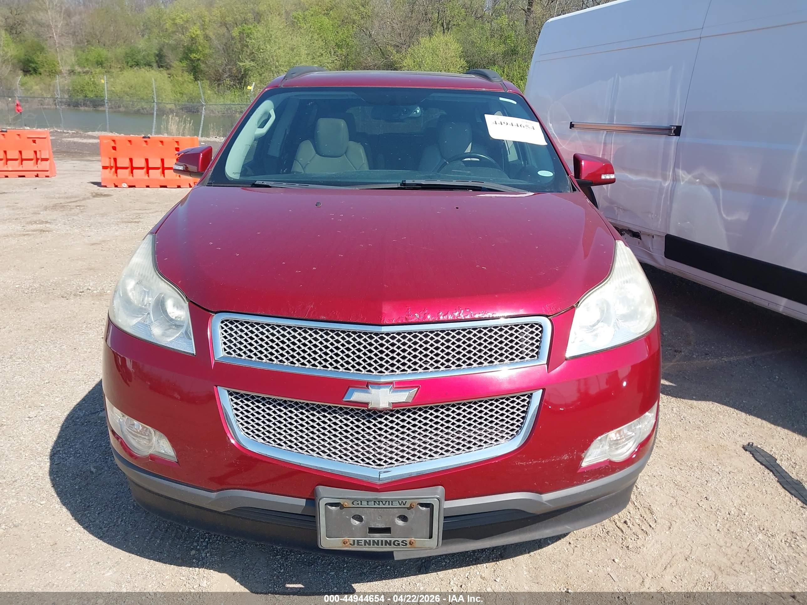 CHEVROLET TRAVERSE image 6