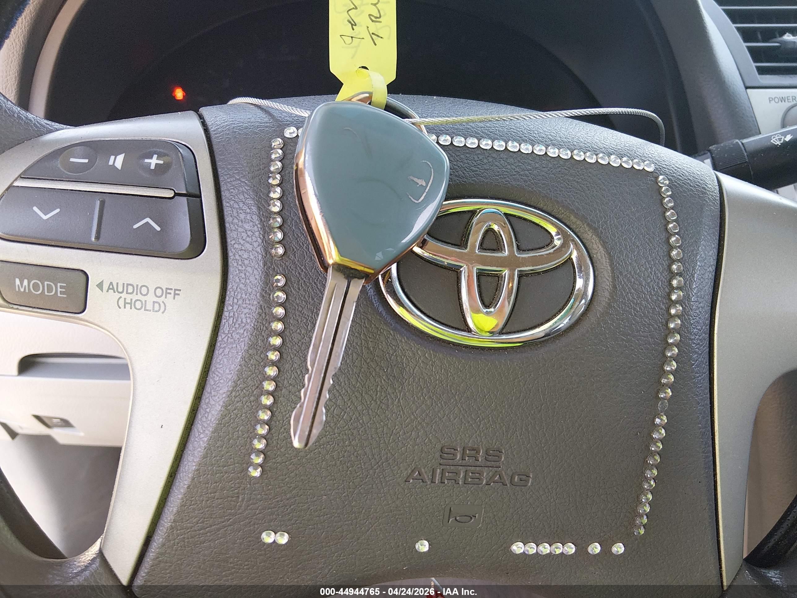 TOYOTA CAMRY image 11