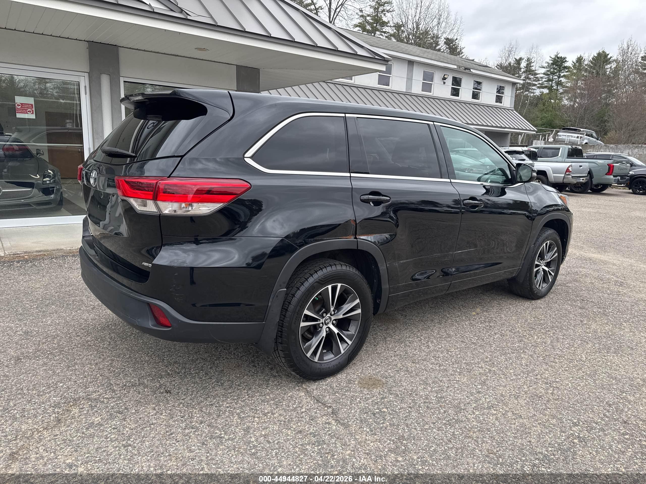 TOYOTA HIGHLANDER image 4