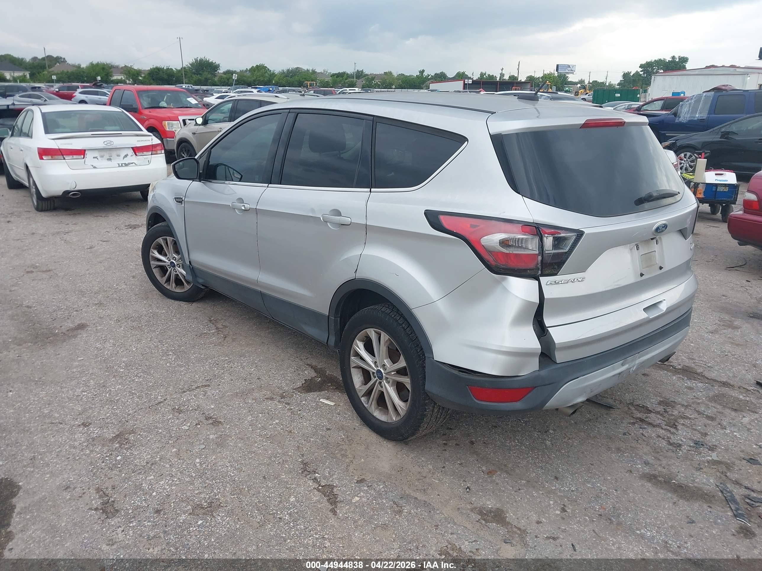 FORD ESCAPE image 3