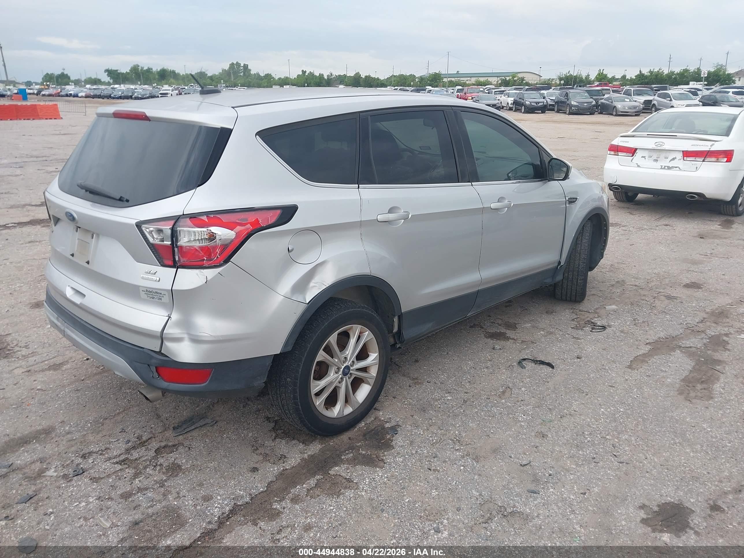 FORD ESCAPE image 4