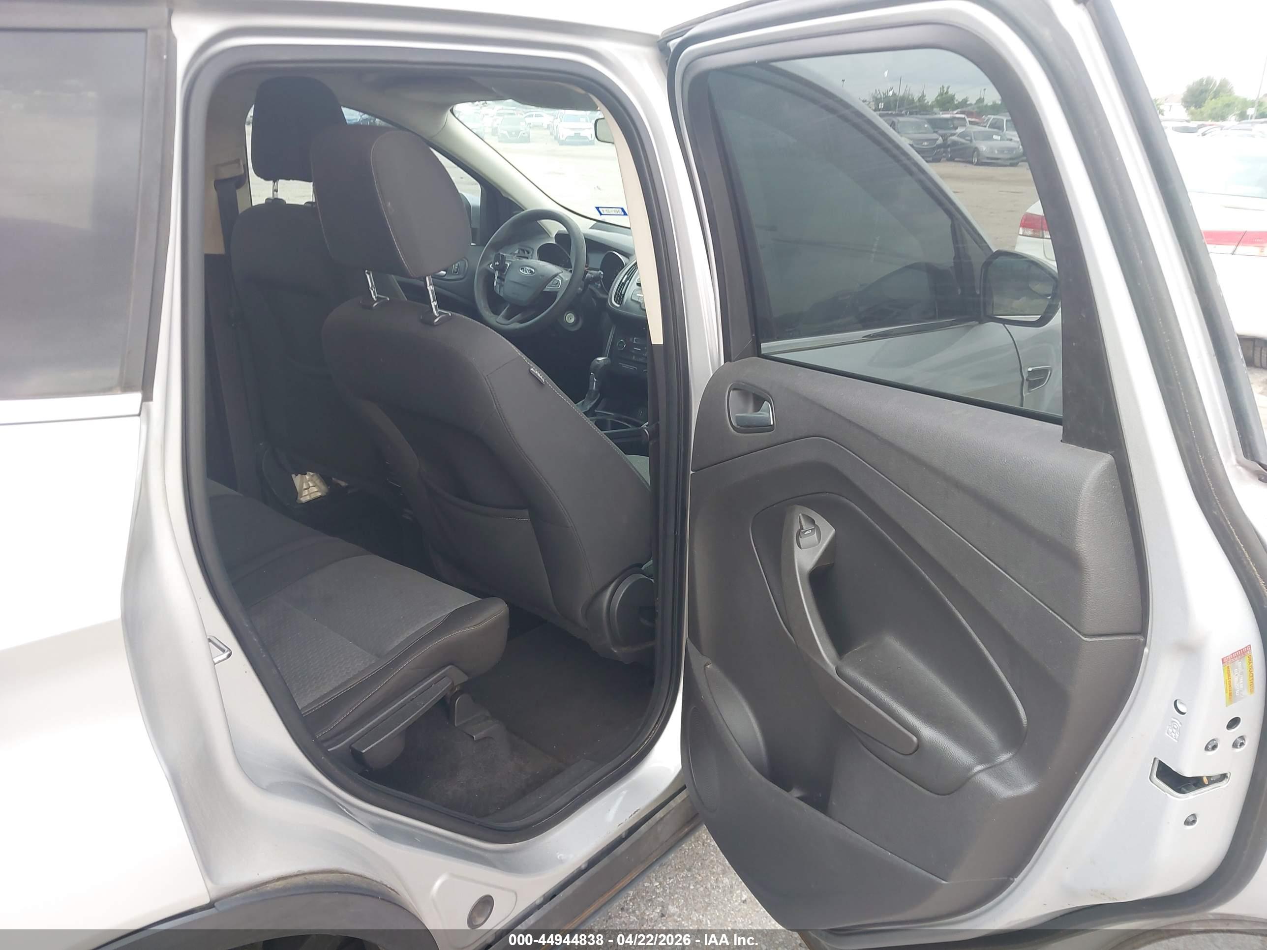 FORD ESCAPE image 8