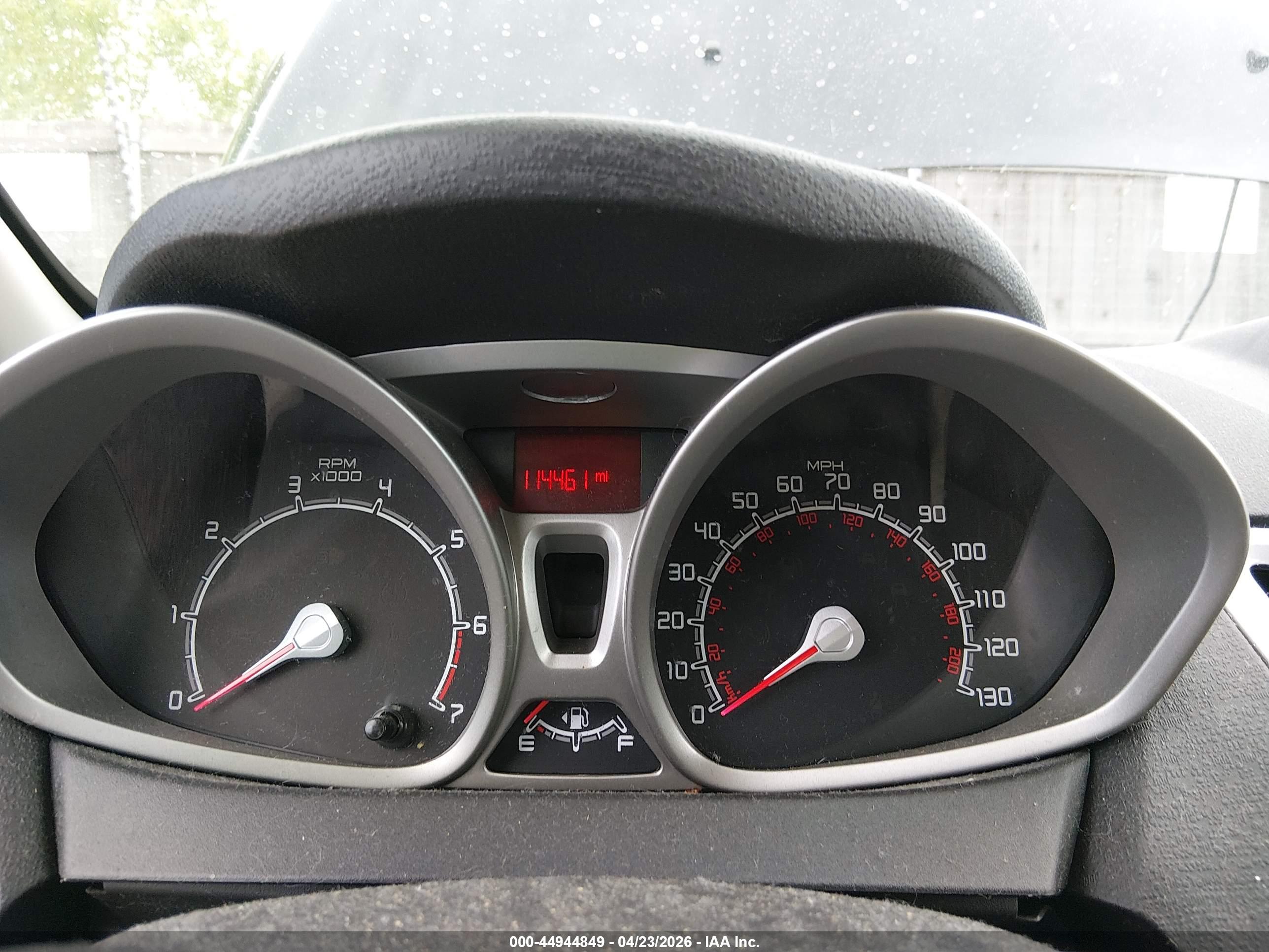 FORD FIESTA image 7