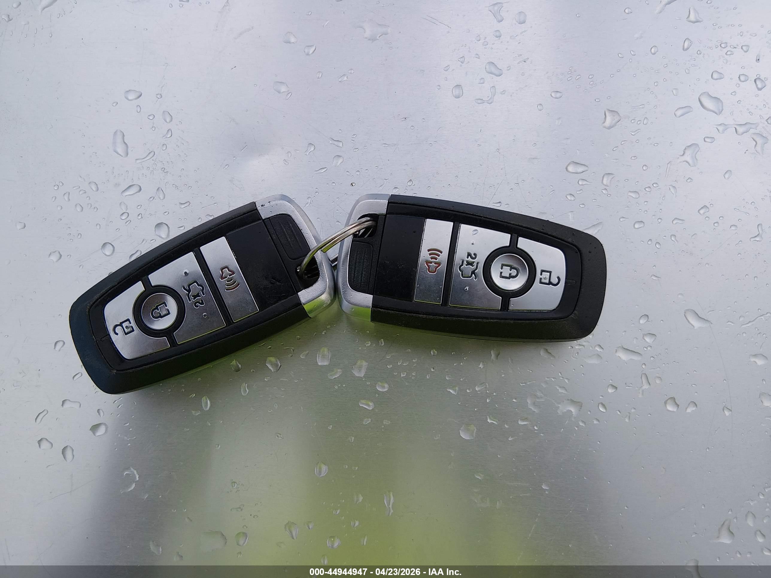 FORD FUSION image 11