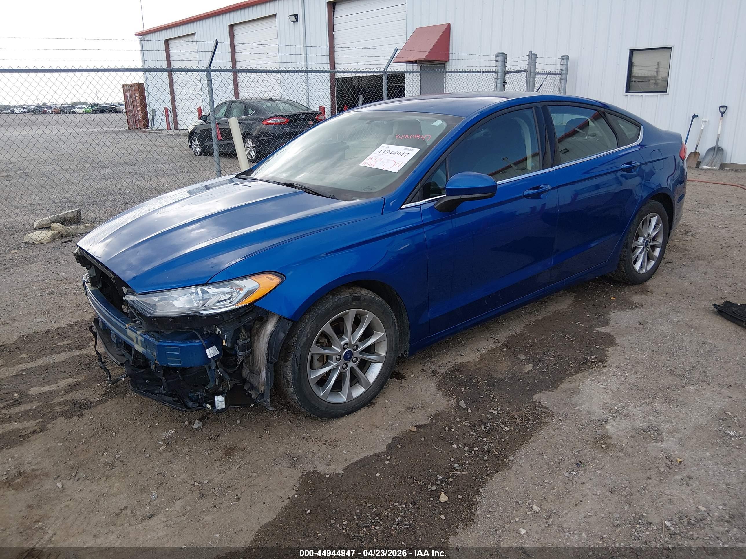 FORD FUSION image 2