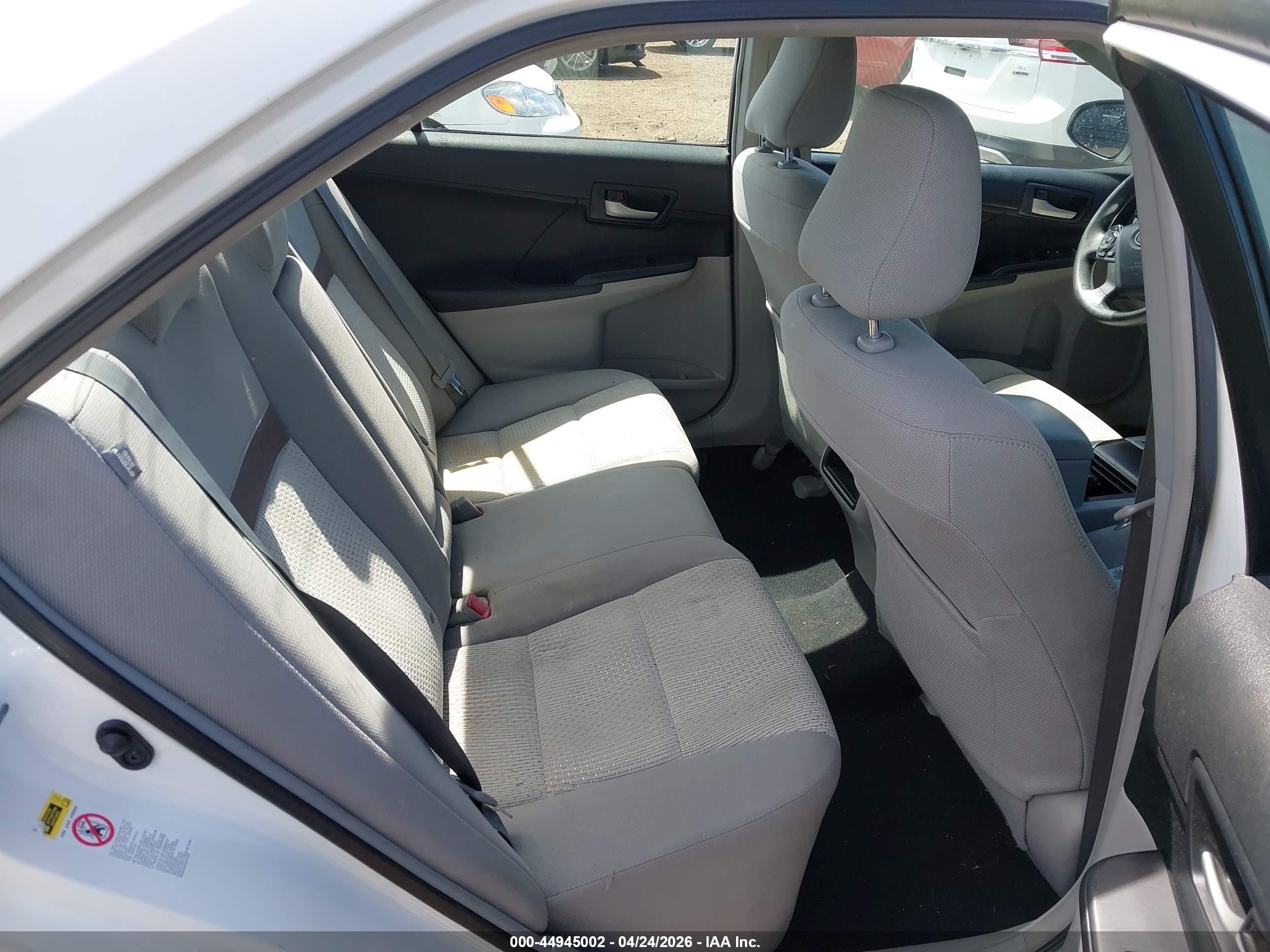 TOYOTA CAMRY image 8