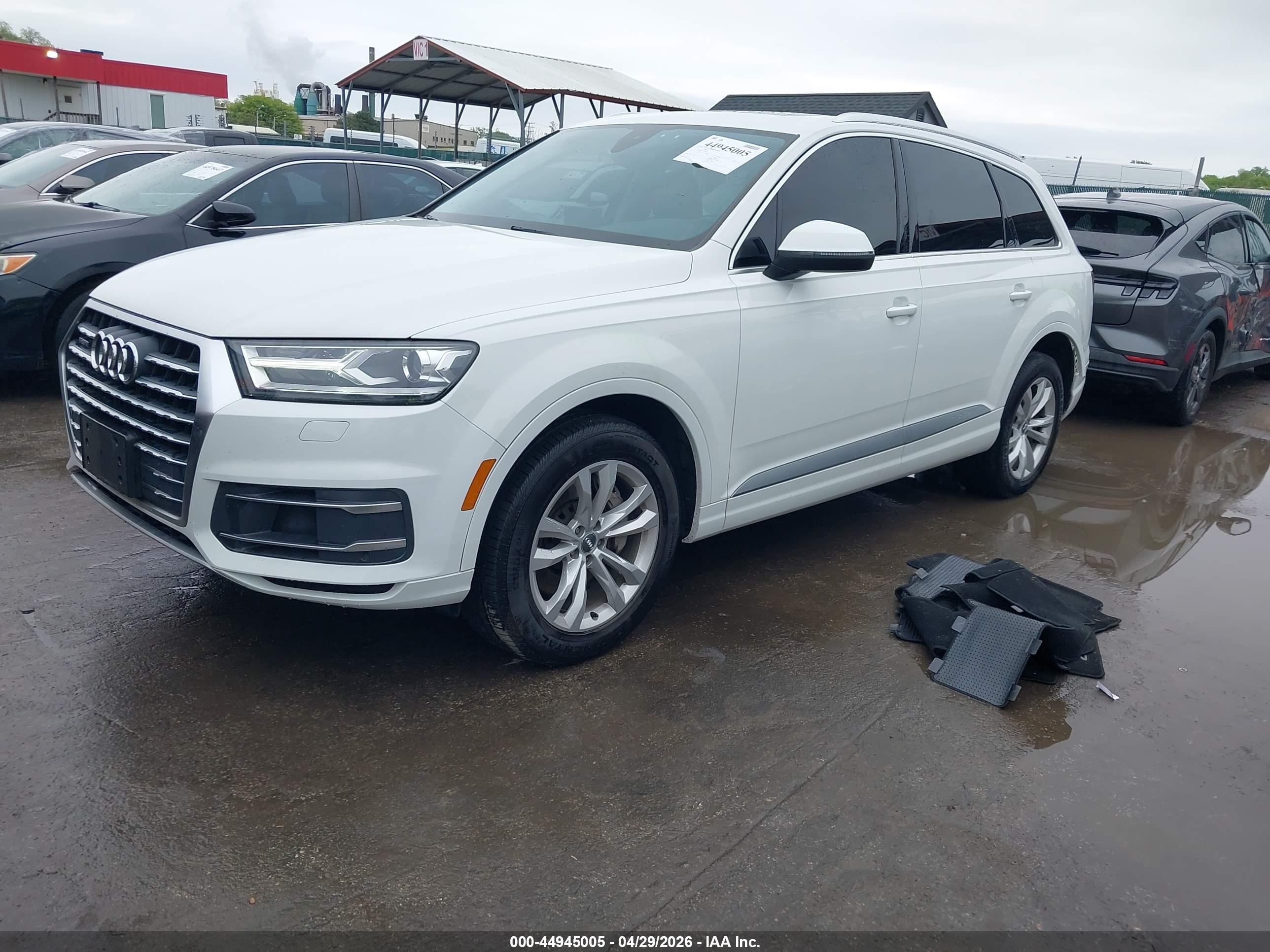AUDI Q7 image 2