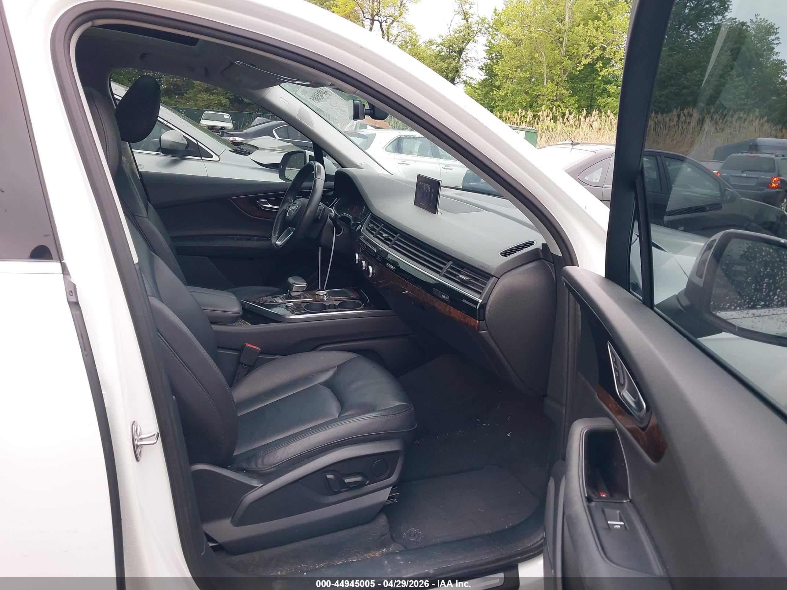 AUDI Q7 image 5