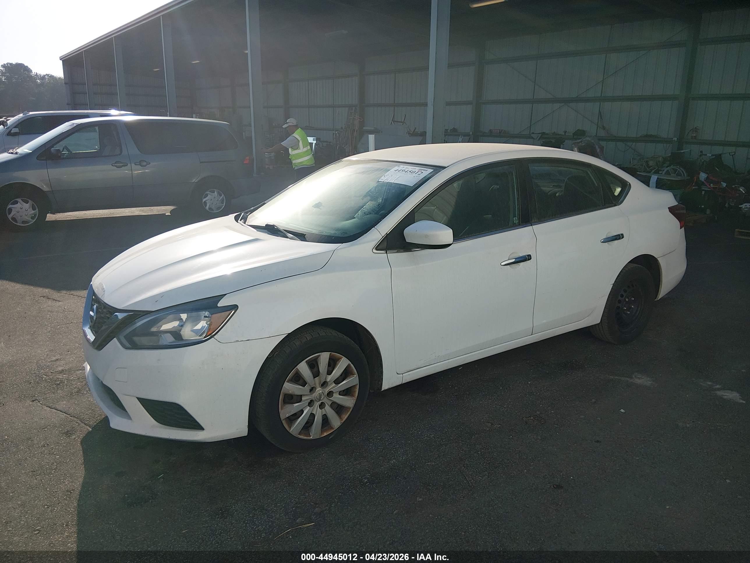 NISSAN SENTRA image 2