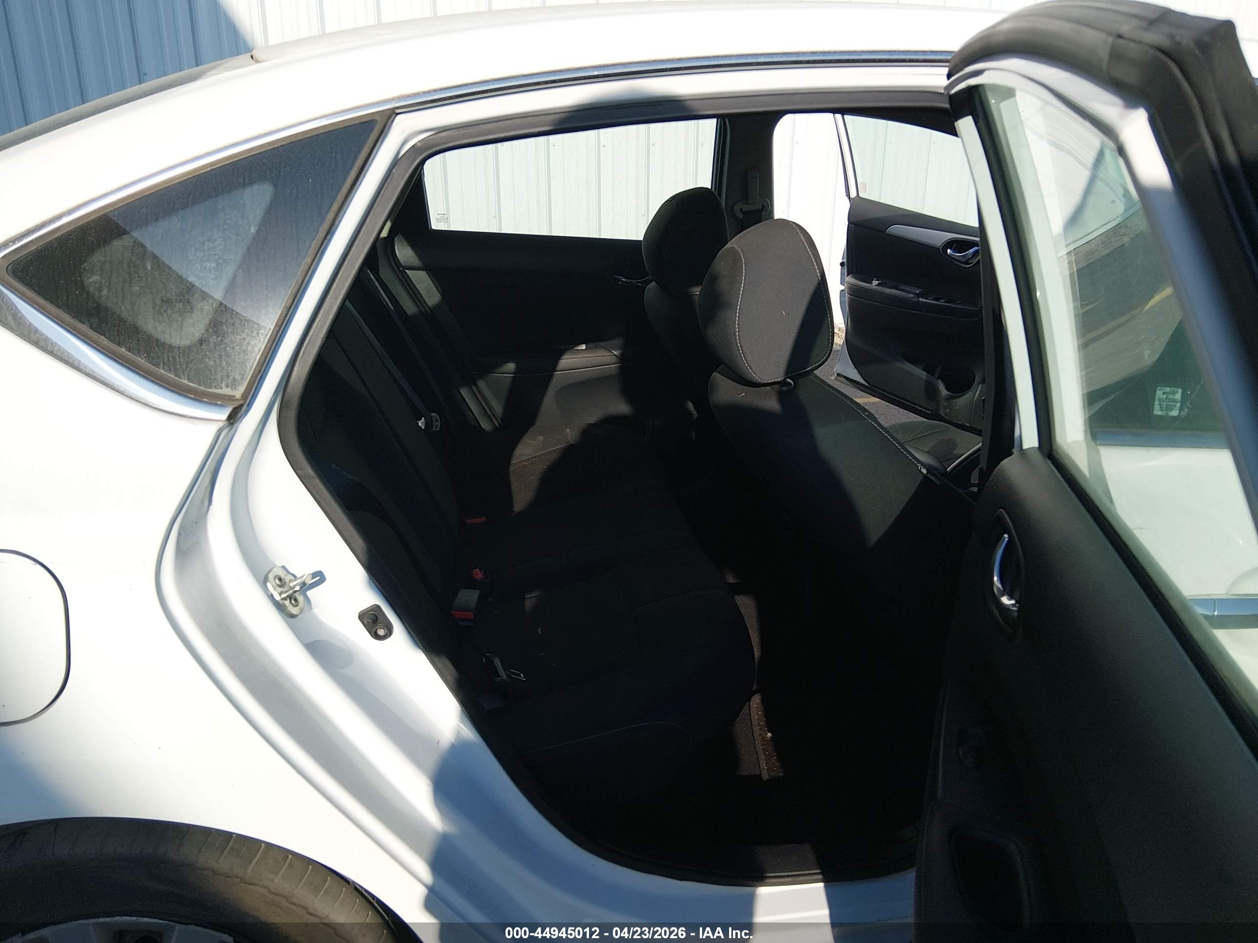 NISSAN SENTRA image 8