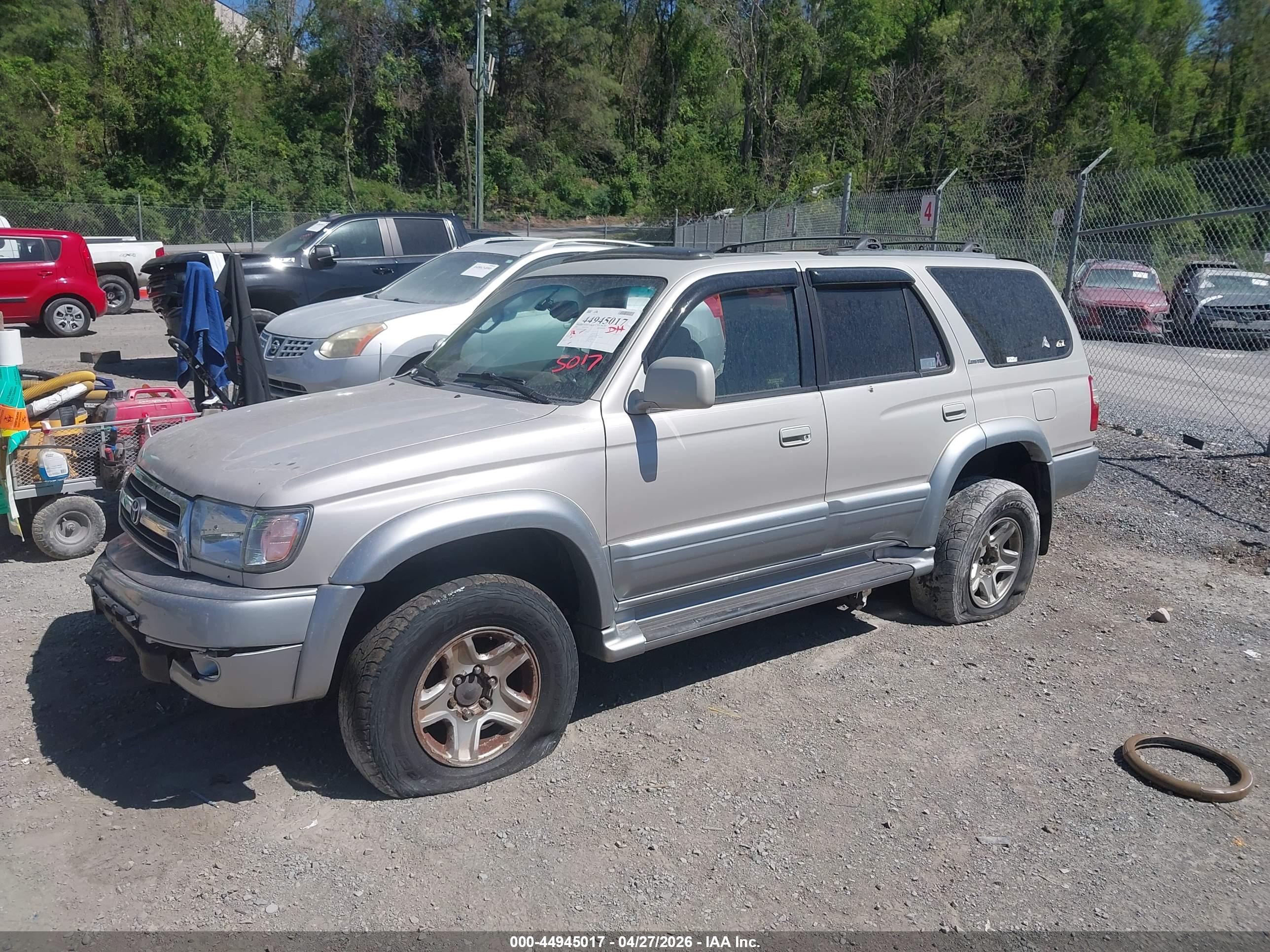 TOYOTA 4RUNNER image 2