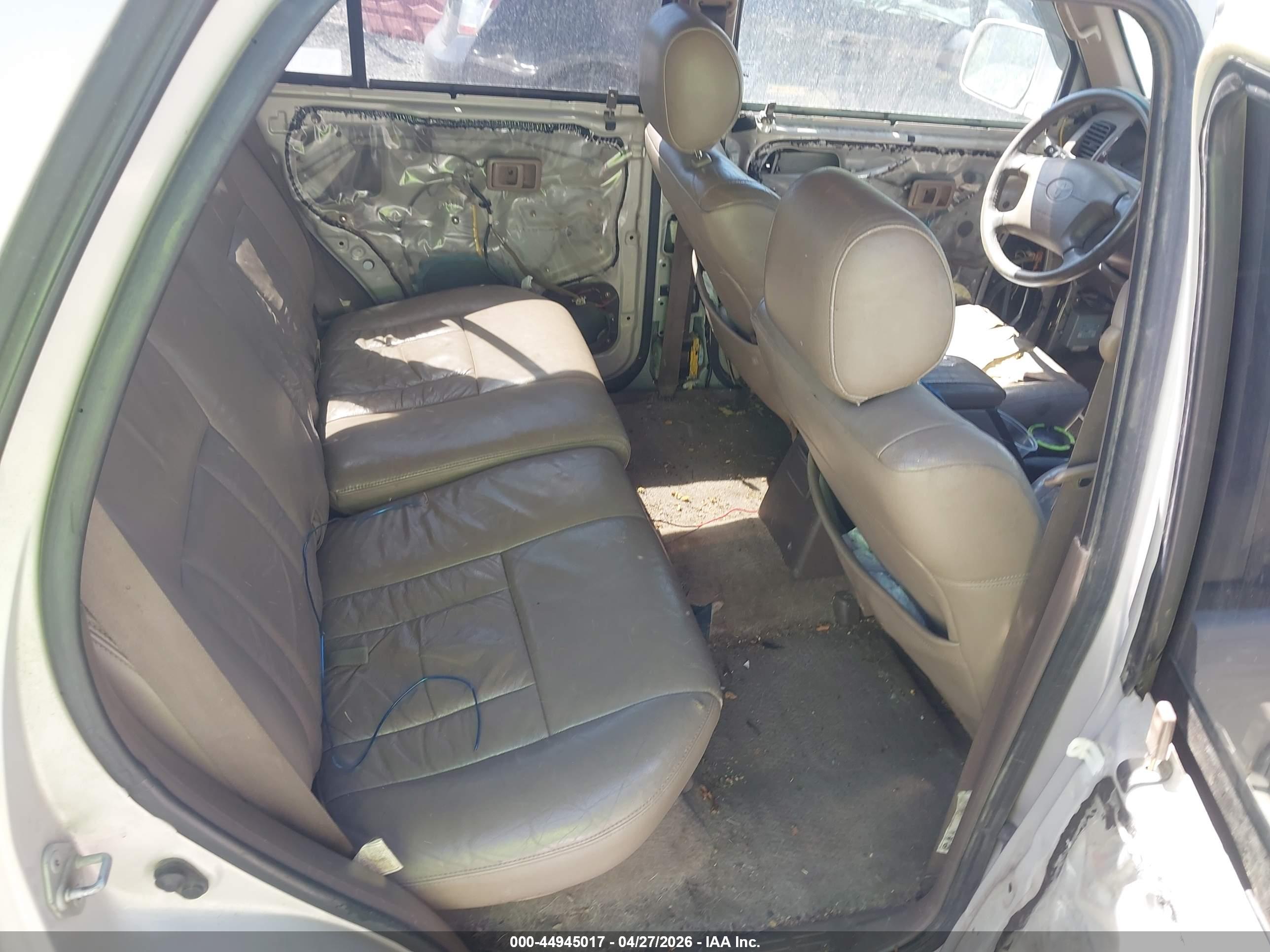 TOYOTA 4RUNNER image 8