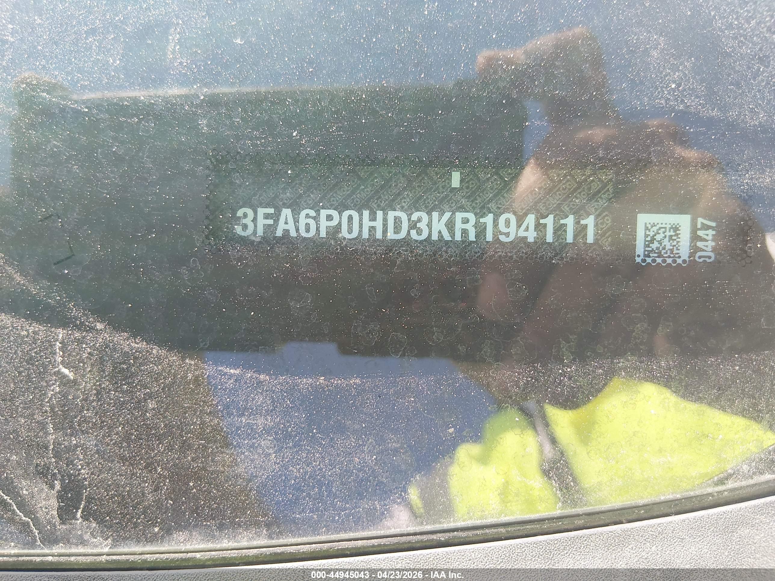 FORD FUSION image 9