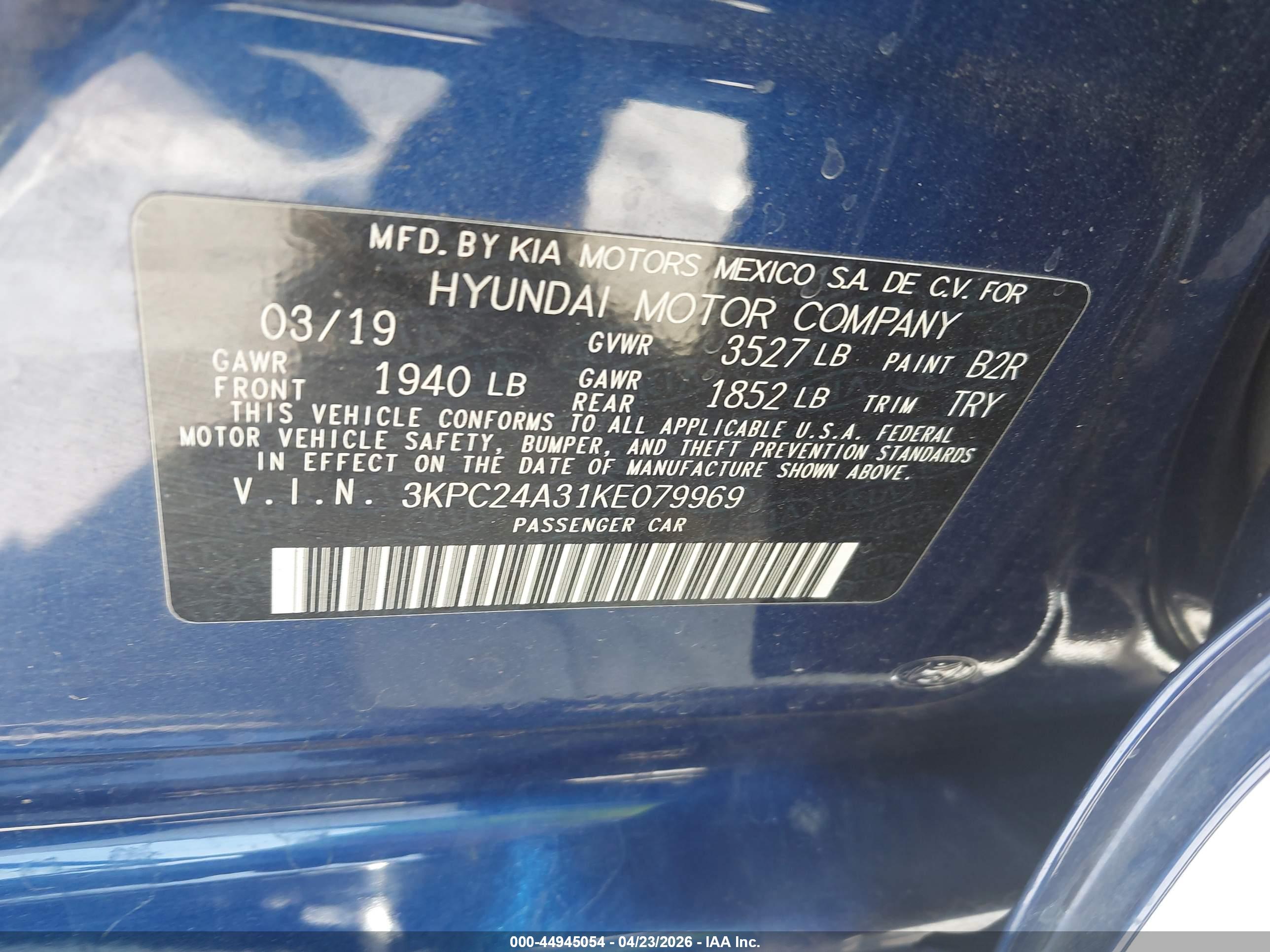 HYUNDAI ACCENT image 9