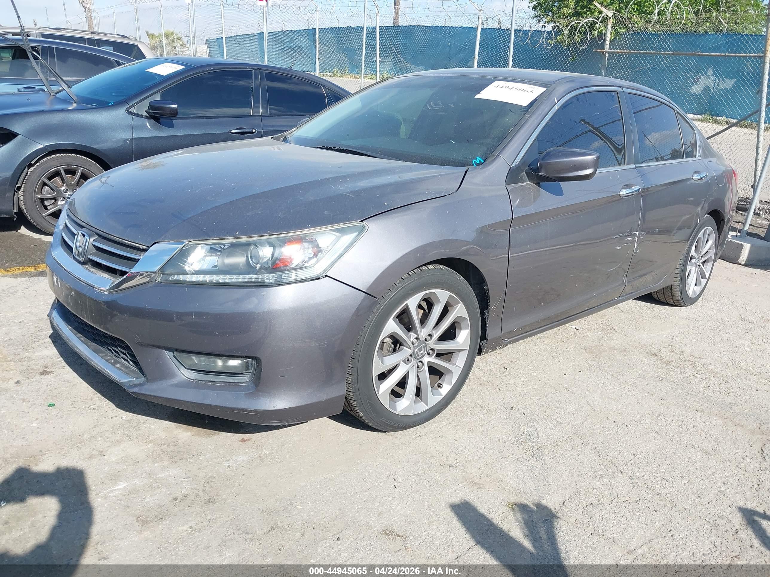 HONDA ACCORD image 2