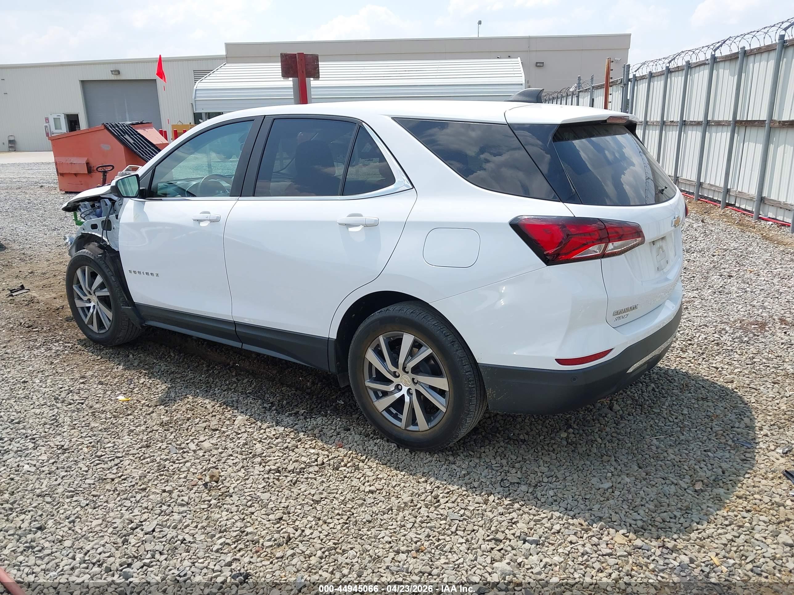 CHEVROLET EQUINOX image 3