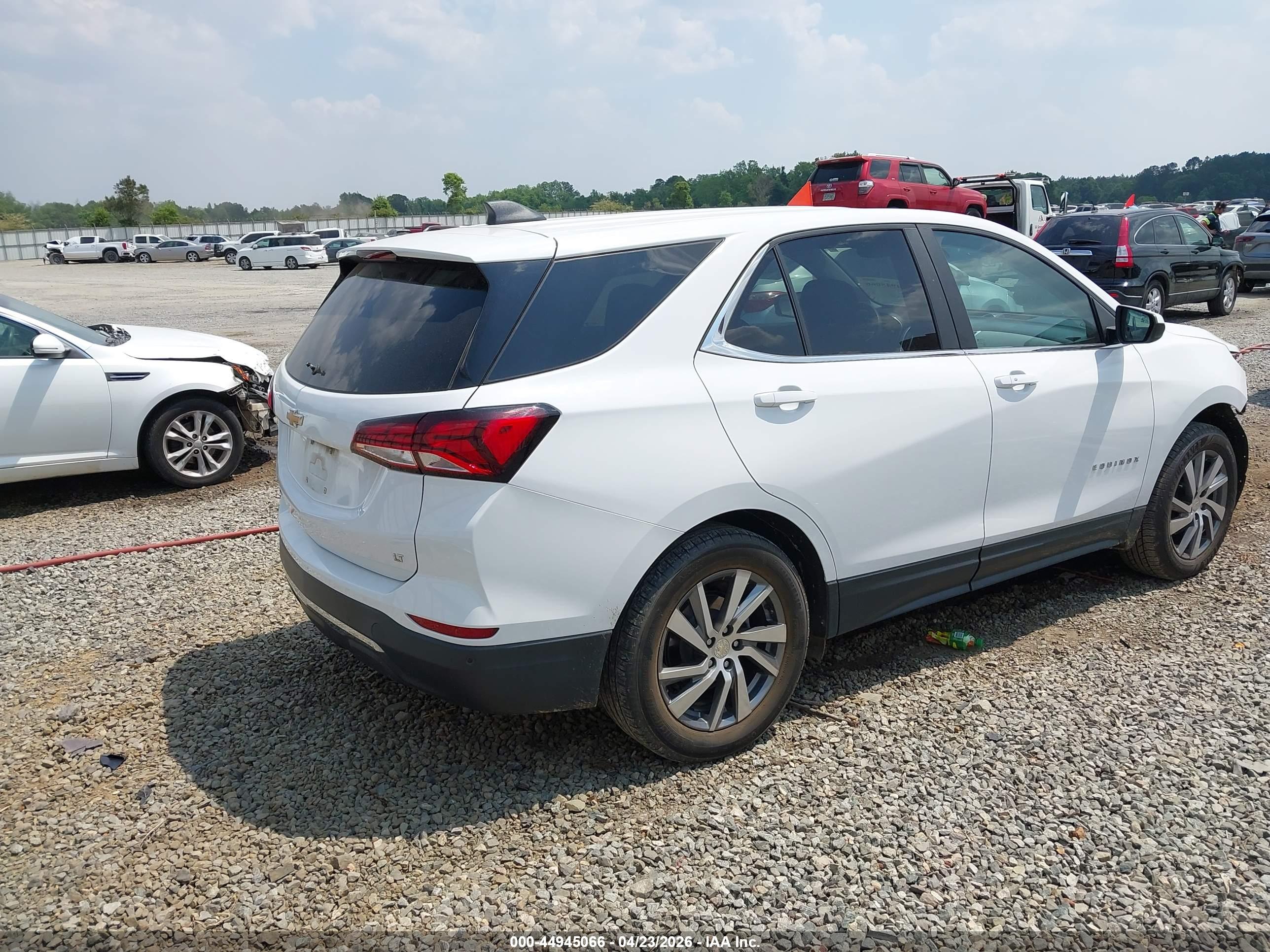 CHEVROLET EQUINOX image 4
